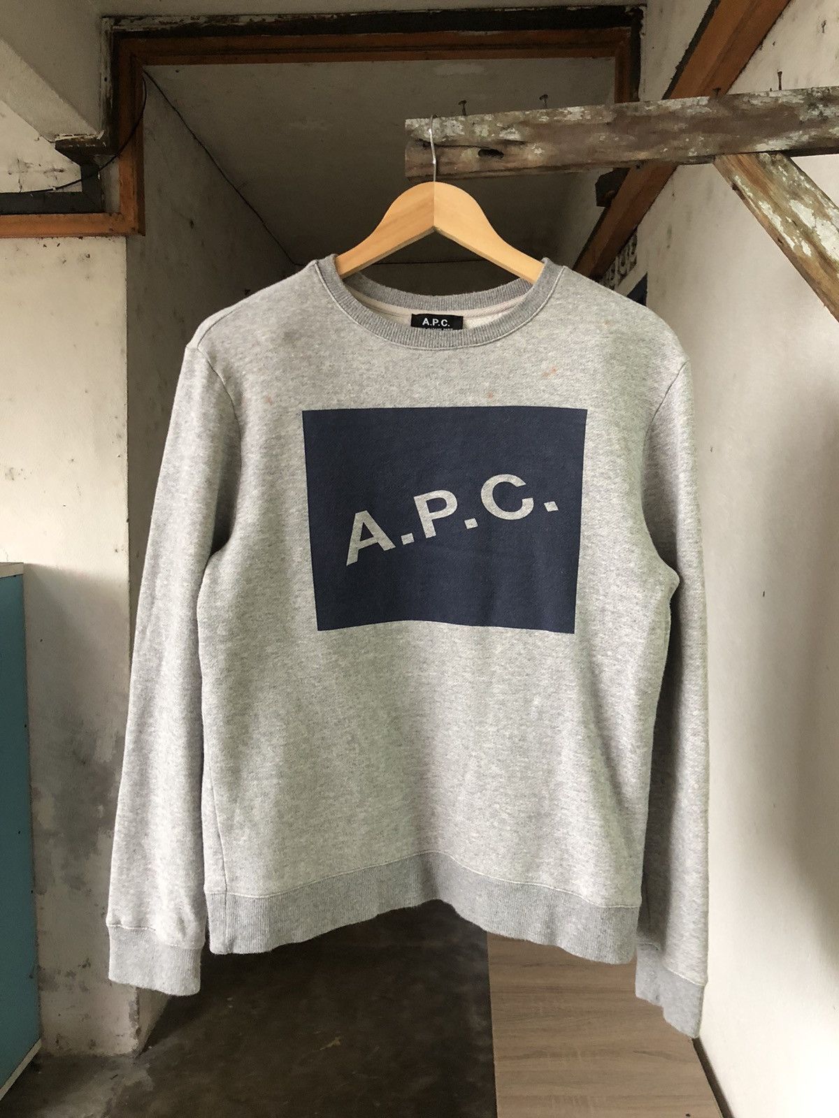 A.P.C. Vintage APC Big Logo Sweatshirt Women Size M / US 6-8 / IT 42-44 - 1 Thumbnail