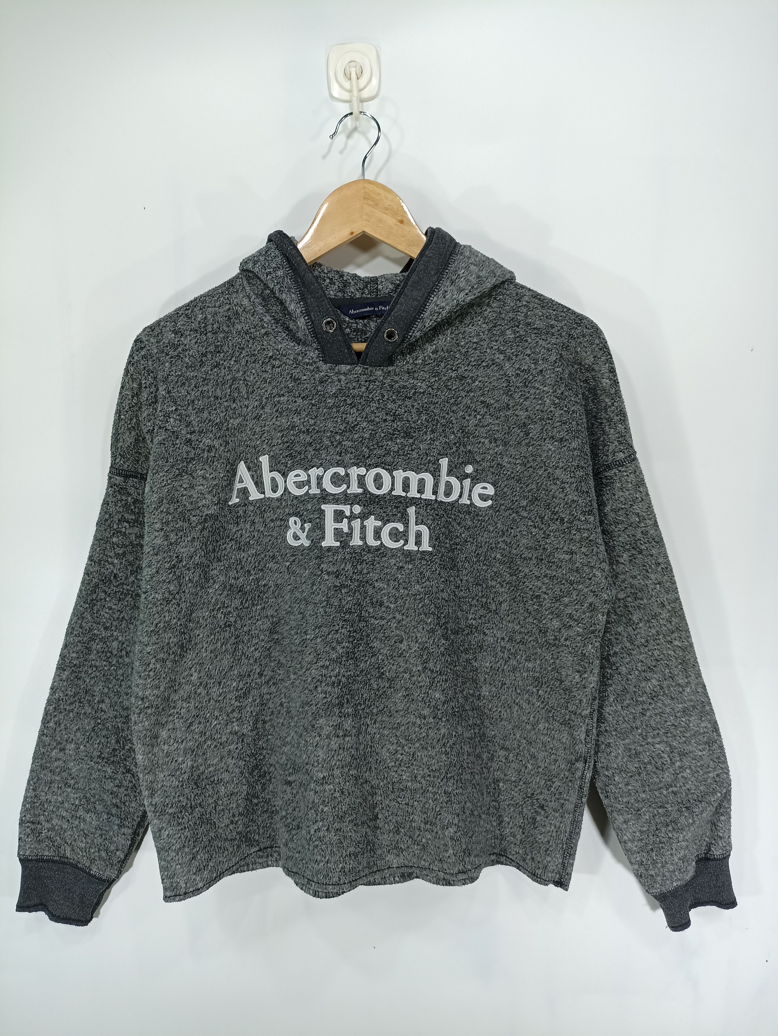 Abercrombie & Fitch Embroidered Cropped Fleece Hoodie | Grailed