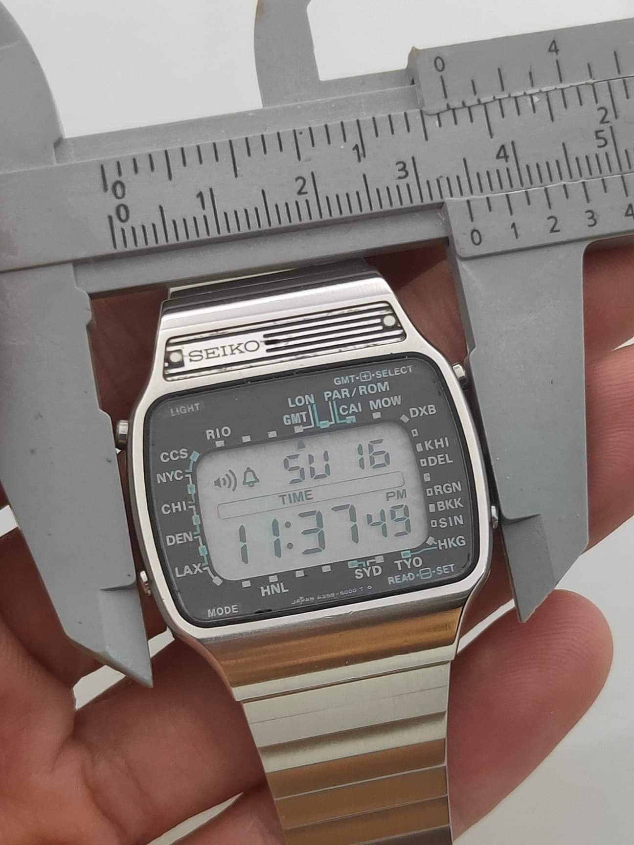 Vintage Rare Vintage SEIKO World Time Digital Watch Ref. A358-5000 Size ONE SIZE - 8 Thumbnail