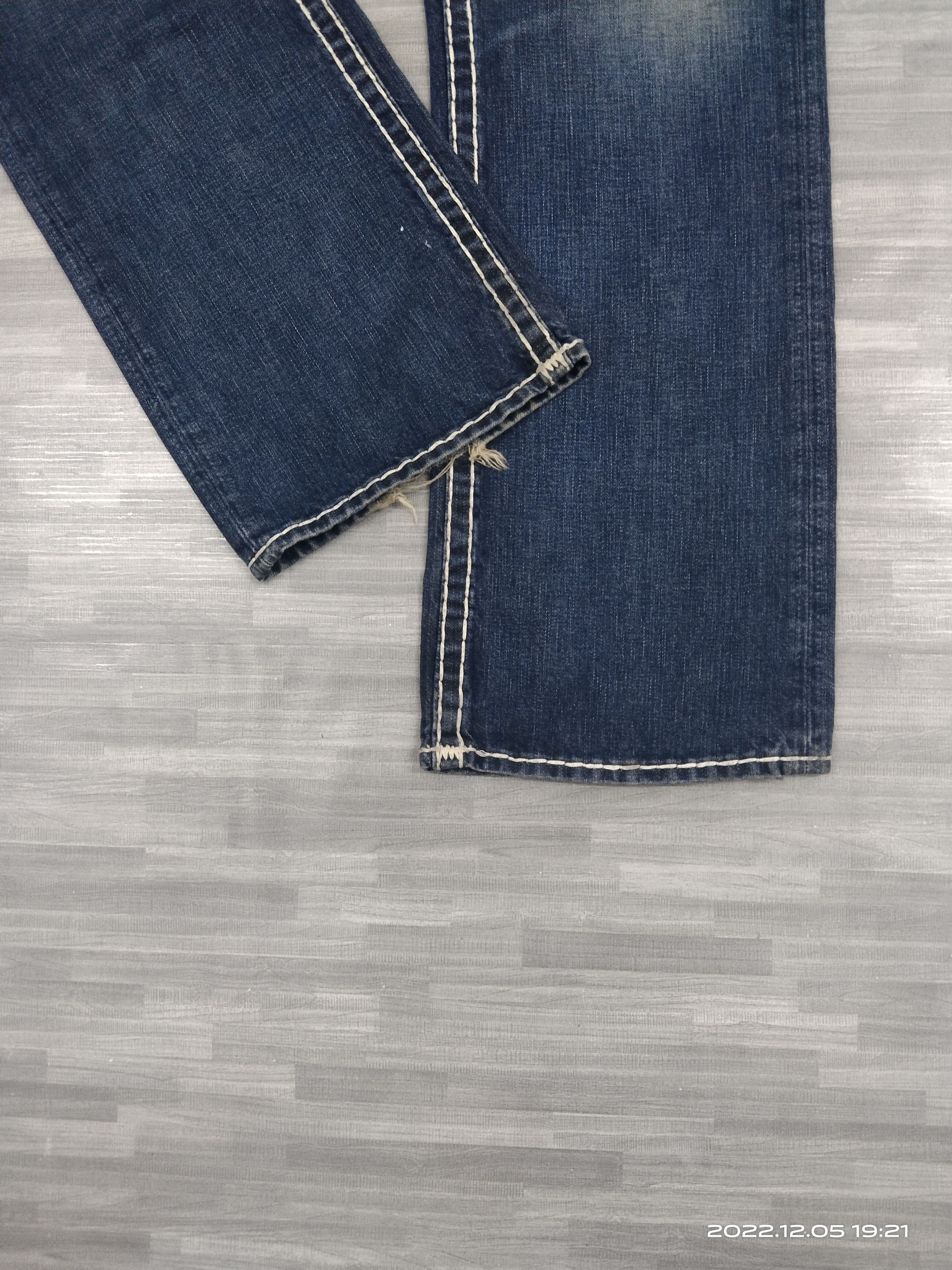 True Religion WASHED BLUE VINTAGE 2000s T.RELIGION DENIM PANTS Size US 34 / EU 50 - 6 Thumbnail