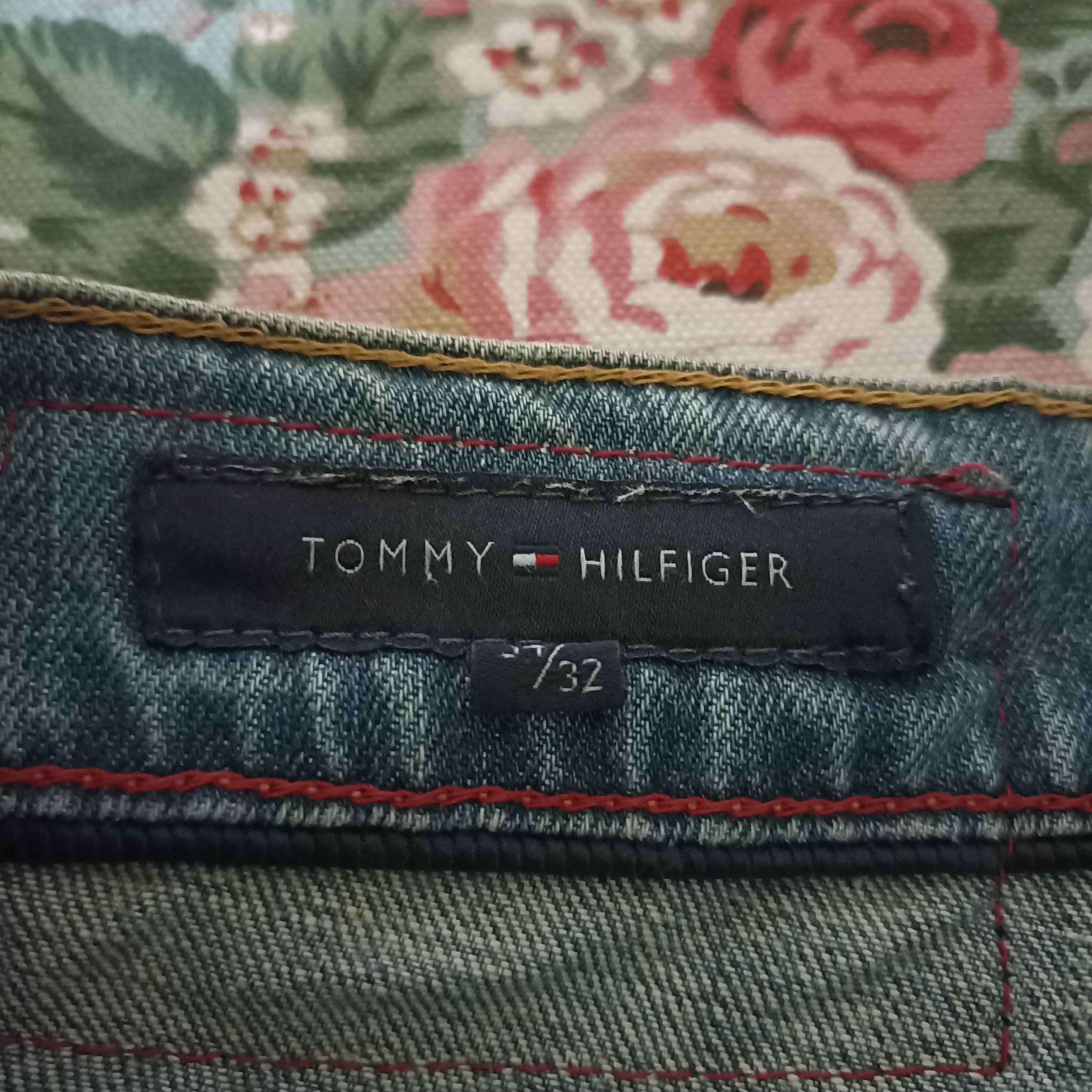 Tommy Hilfiger Faded Tommy Hilfiger Slim Fit Jeans Pant Size US 34 / EU 50 - 12 Thumbnail