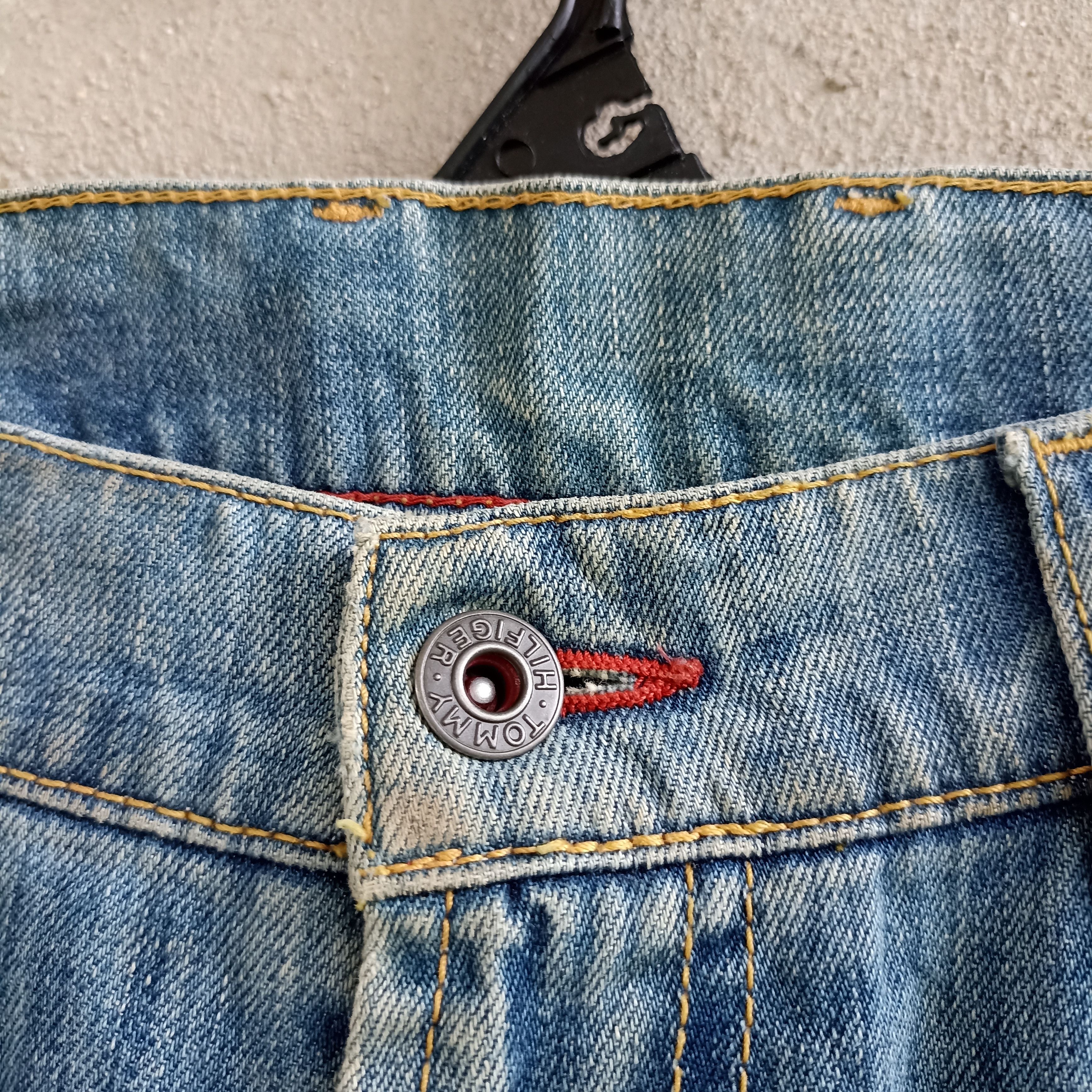 Tommy Hilfiger Faded Tommy Hilfiger Slim Fit Jeans Pant Size US 34 / EU 50 - 7 Thumbnail