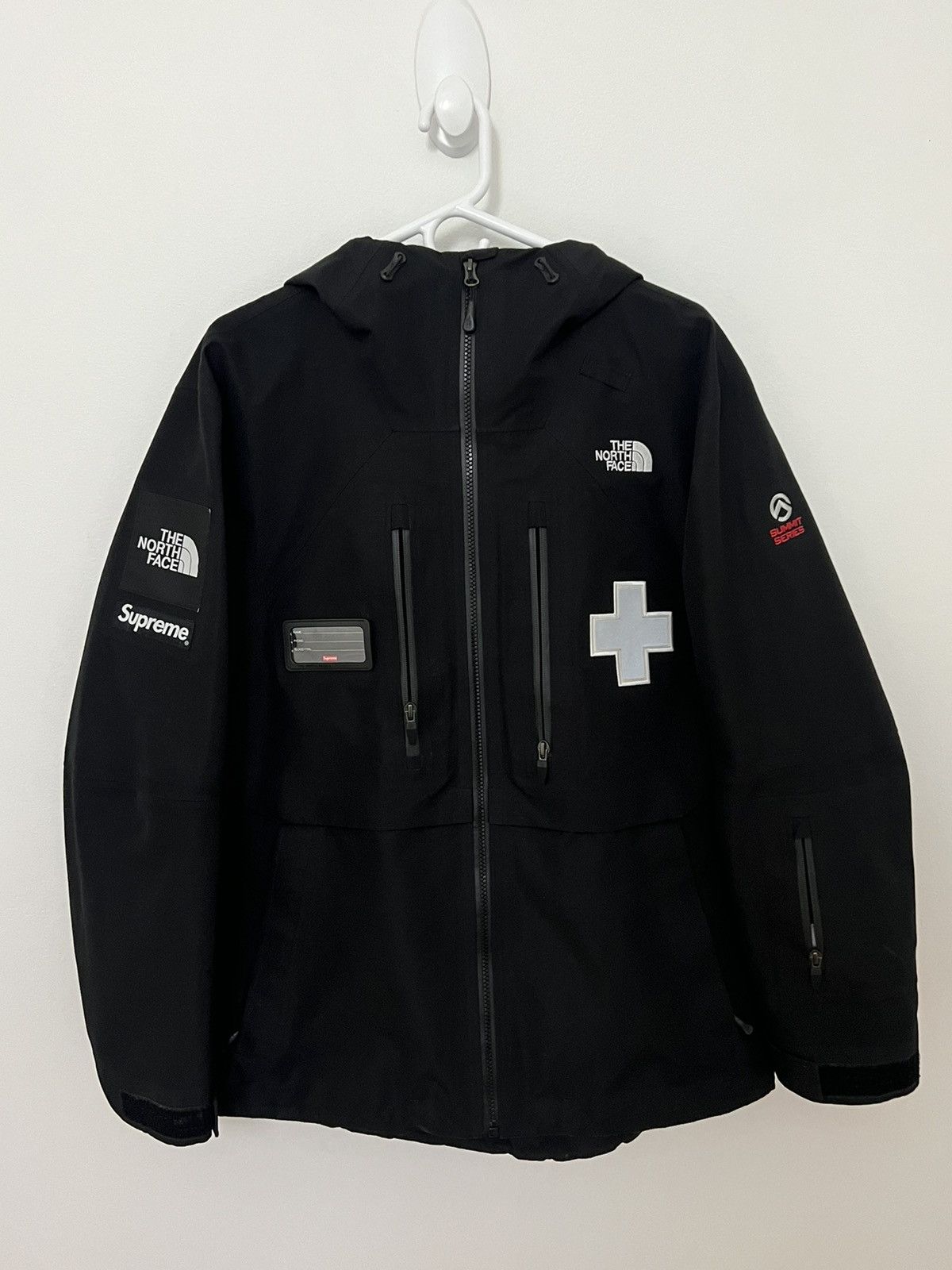Supreme × The North Face Supreme North Face Summit Series Rescue 