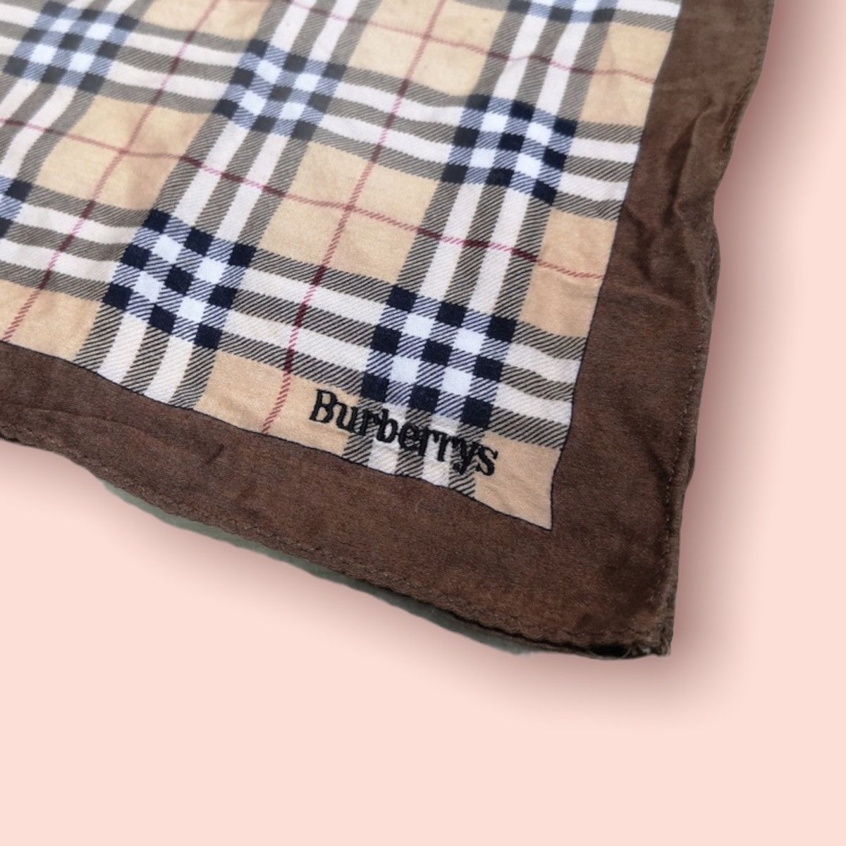 Burberry × Designer ICONIC BURBERRYS NOVA CHECK HANDKERCHIEF Size ONE SIZE - 4 Thumbnail