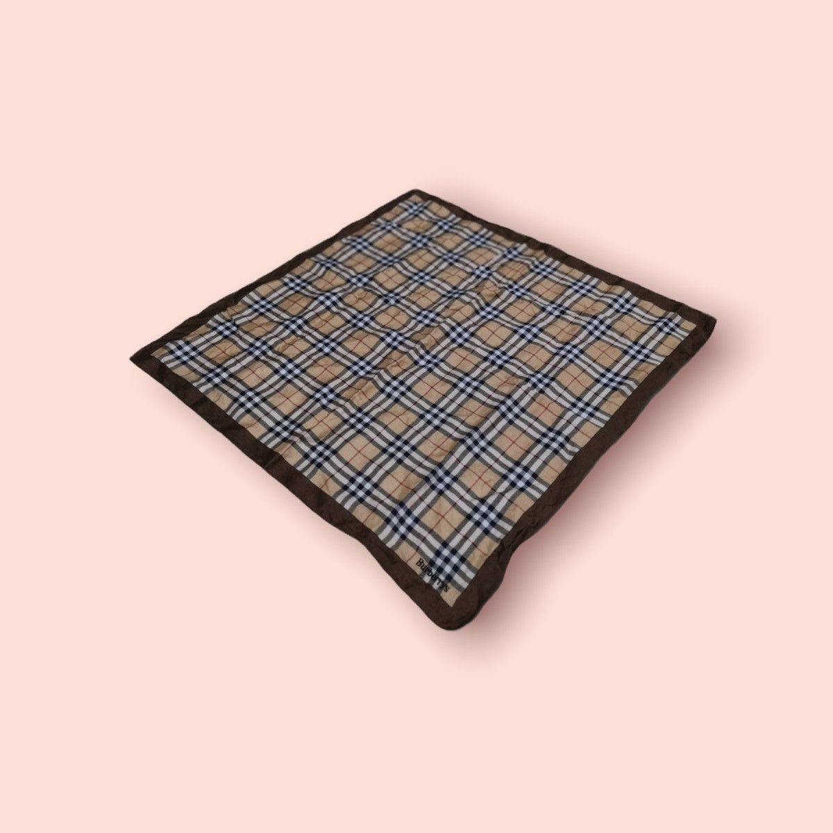Burberry × Designer ICONIC BURBERRYS NOVA CHECK HANDKERCHIEF Size ONE SIZE - 12 Thumbnail