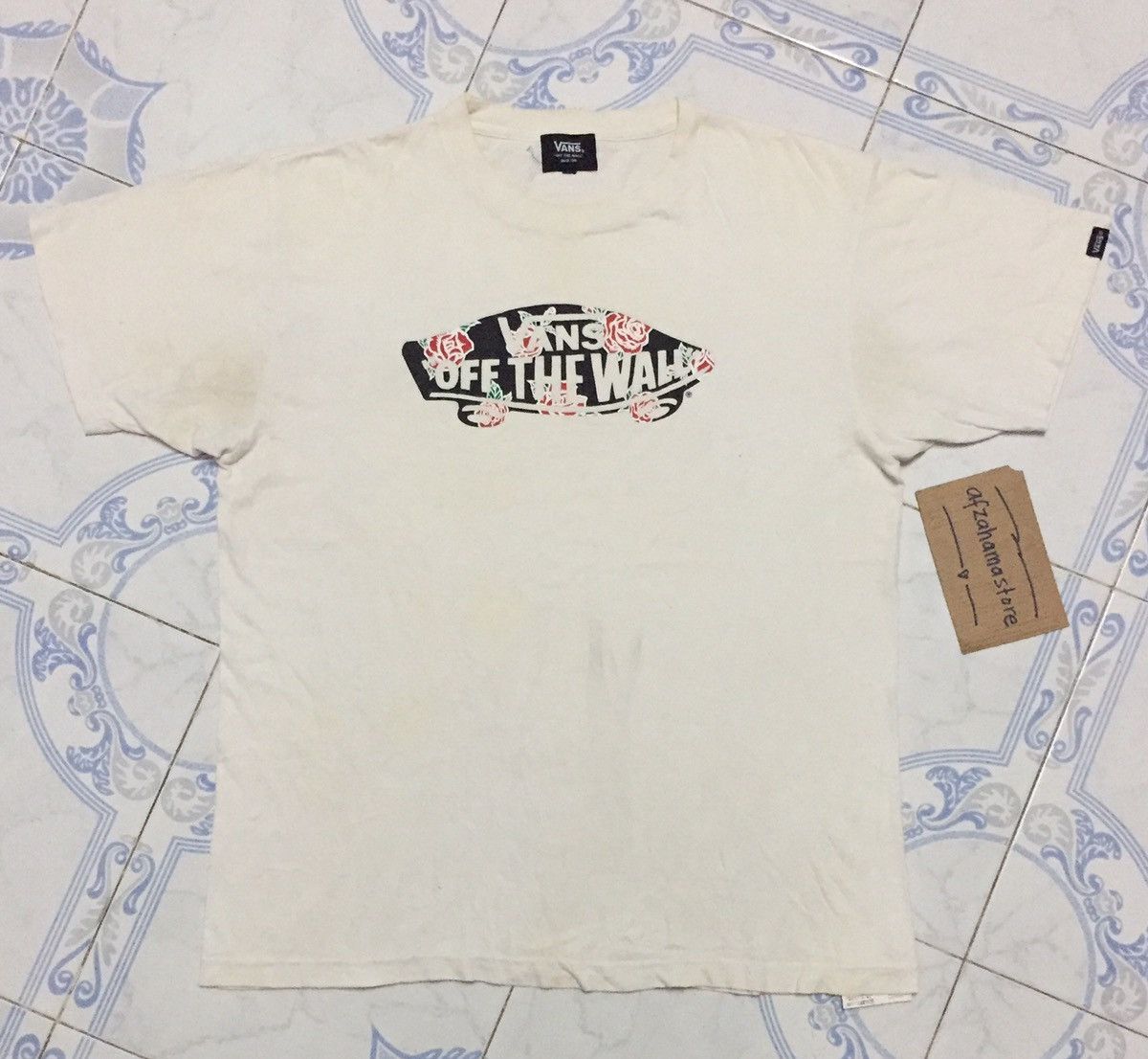 Nice Printed Skate Roses Vans Of The Wall Tshirt