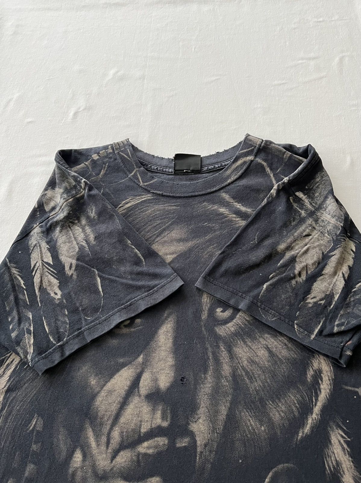 Band Tees Vintage 1996 Liquid Blue Indian Chief Wolf Over Print Tee Size US XL / EU 56 / 4 - 9 Thumbnail