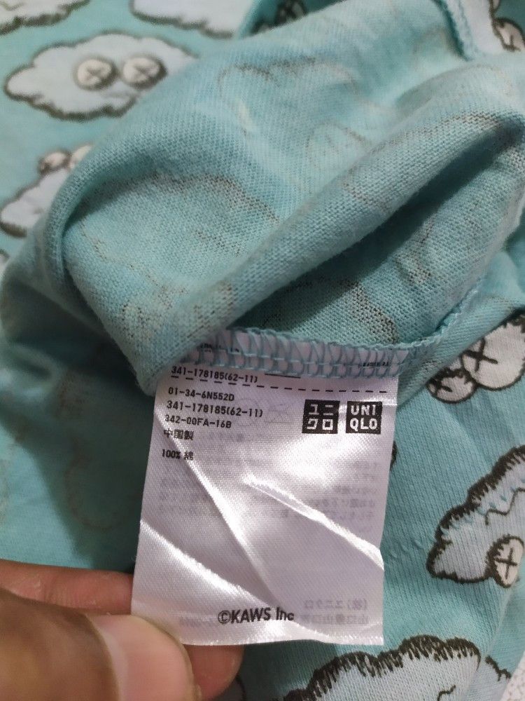 Kaws × Uniqlo 🔥Uniqlo x Kaws Fullprint Art T-shirt Size US S / EU 44-46 / 1 - 5 Thumbnail