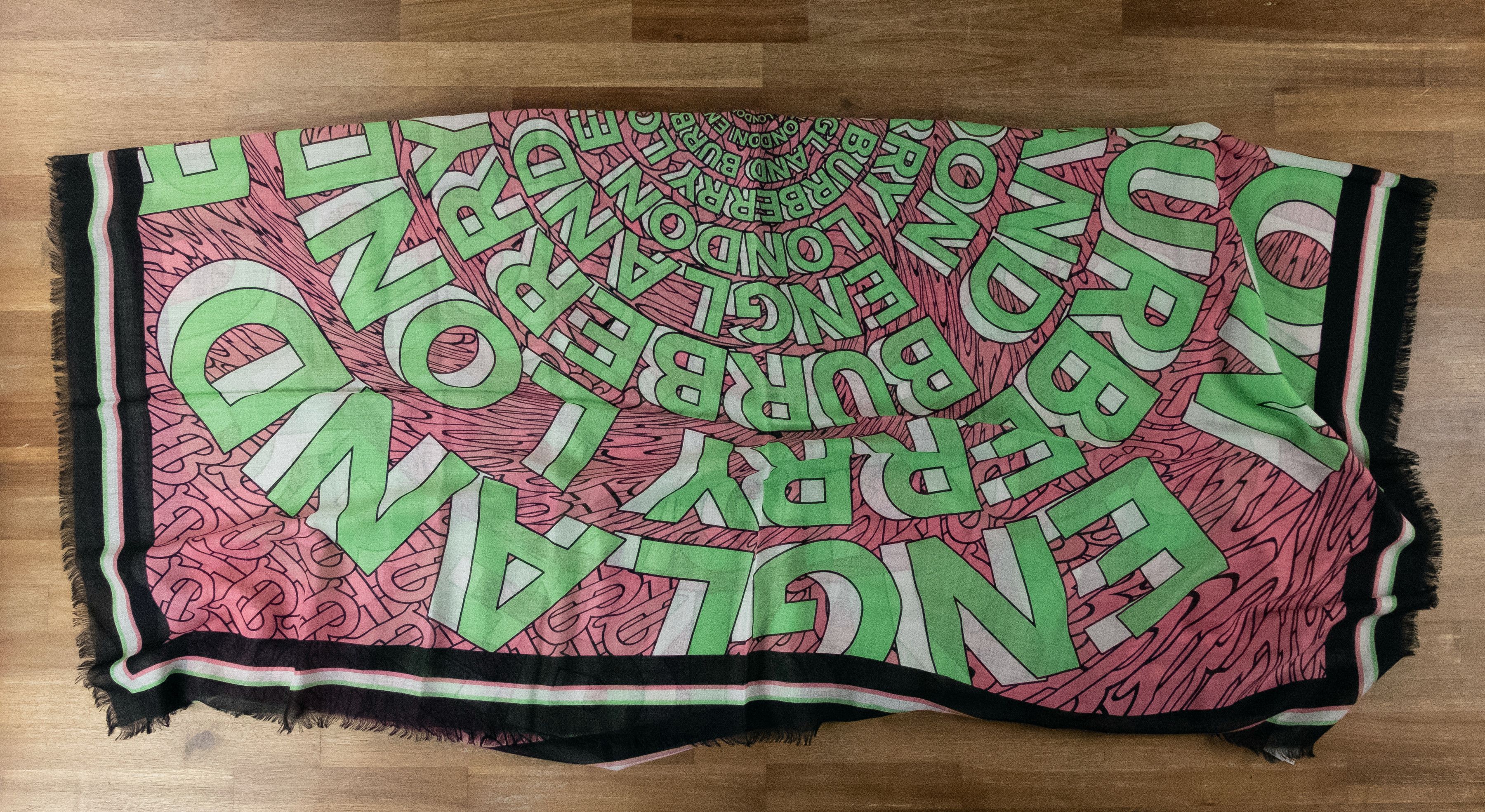 Burberry BURBERRY whirlwind logo print silk wool mix square scarf Size ONE SIZE - 4 Thumbnail