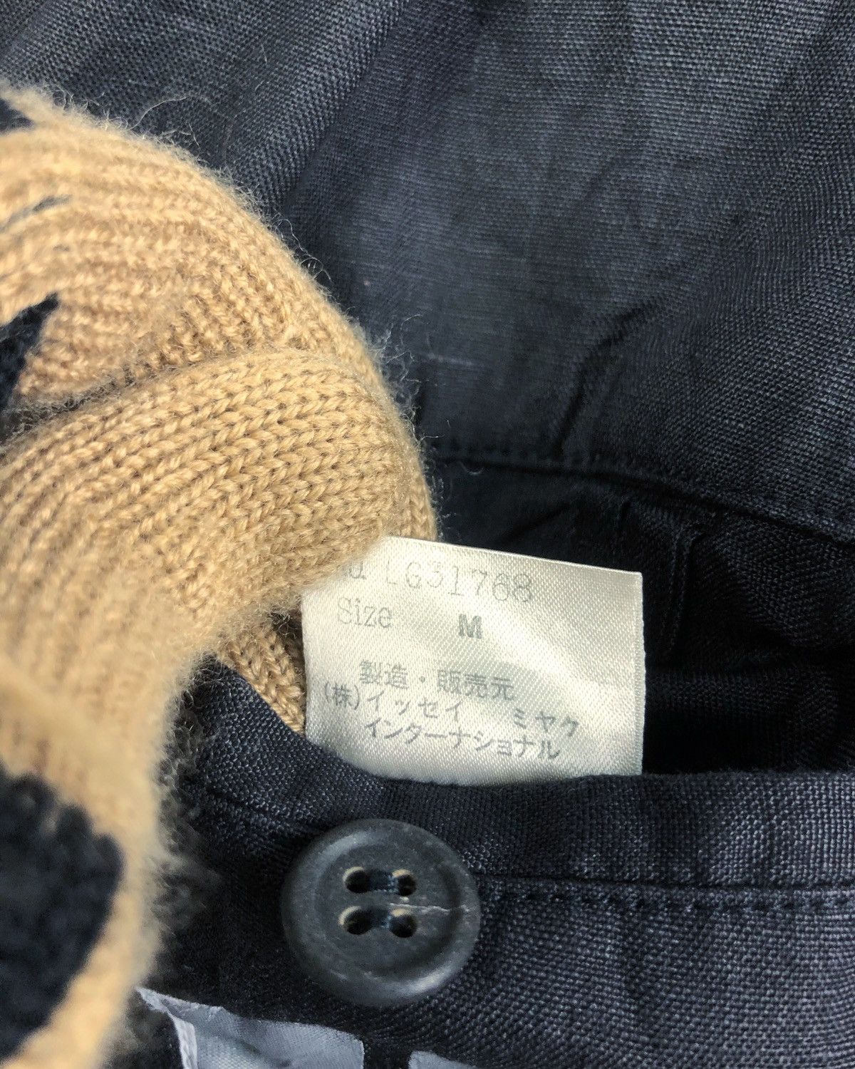 Issey Miyake Rare Vintage Issey Miyake Men Button Light Jacket Size US M / EU 48-50 / 2 - 11 Thumbnail