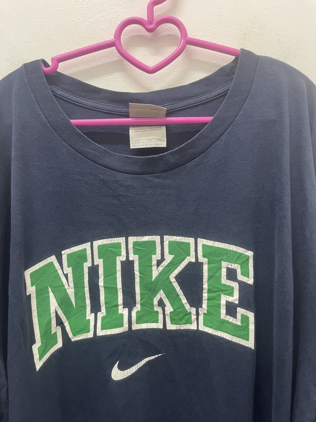 Nike Rare Vintage NIKE Swoosh Center Logo Size US XXL / EU 58 / 5 - 2 Thumbnail