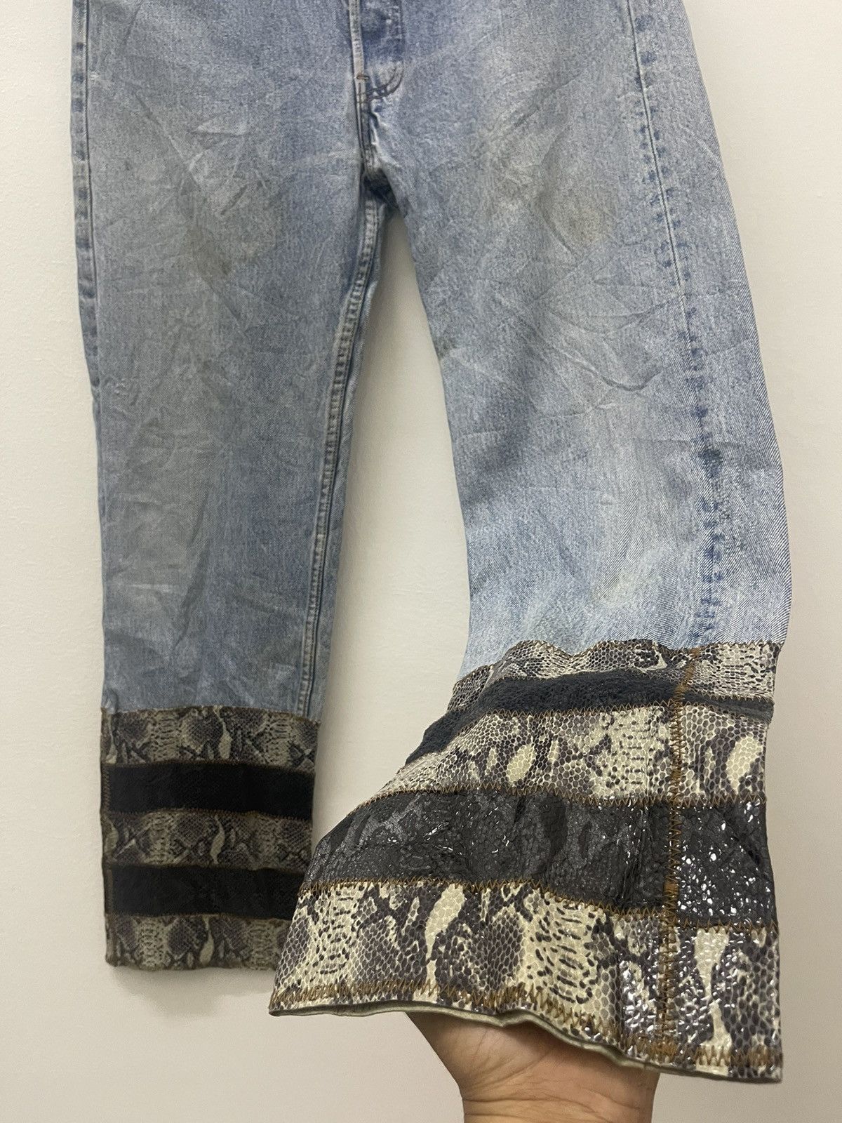 Levi's Vintage Clothing Rare Vintage 501 LEVIS X BELLA DAHL American Made Jeans Size US 34 / EU 50 - 9 Thumbnail