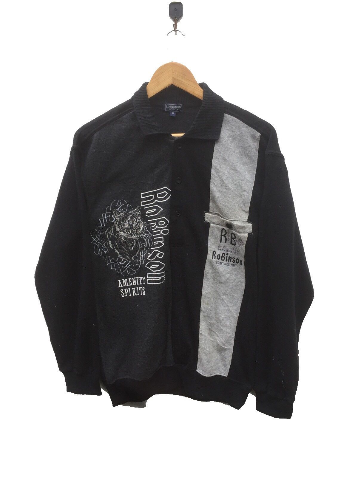 Japanese Brand Rare Vintage Embroidered Robinson half button Size US S / EU 44-46 / 1 - 1 Thumbnail