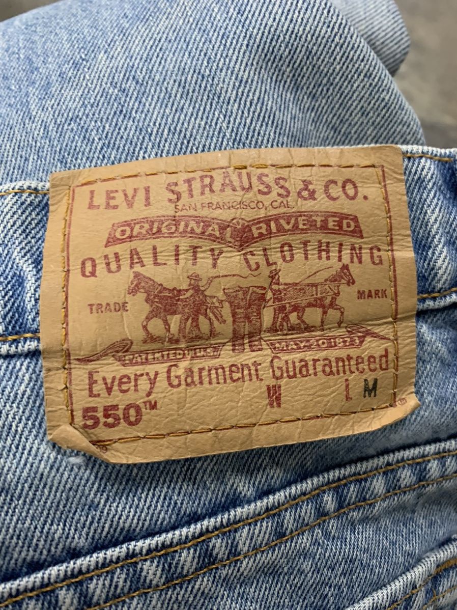 Jean × Levi's × Vintage Vintage Levi’s 550 Relaxed Faded Fit Made in USA Jeans Size US 37 - 6 Thumbnail