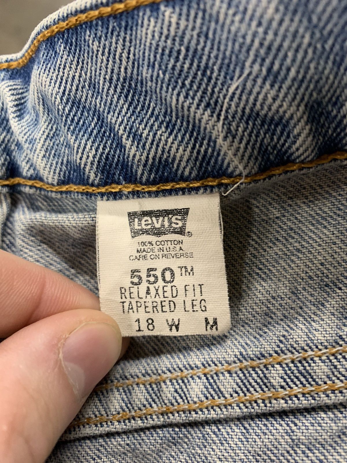 Jean × Levi's × Vintage Vintage Levi’s 550 Relaxed Faded Fit Made in USA Jeans Size US 37 - 9 Thumbnail