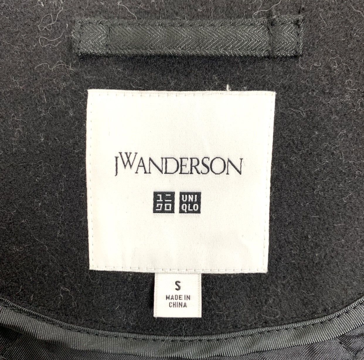 JW Anderson × Uniqlo Vintage J.W.Anderson Uniqlo Button Light Jacket size S Size US S / EU 44-46 / 1 - 9 Thumbnail