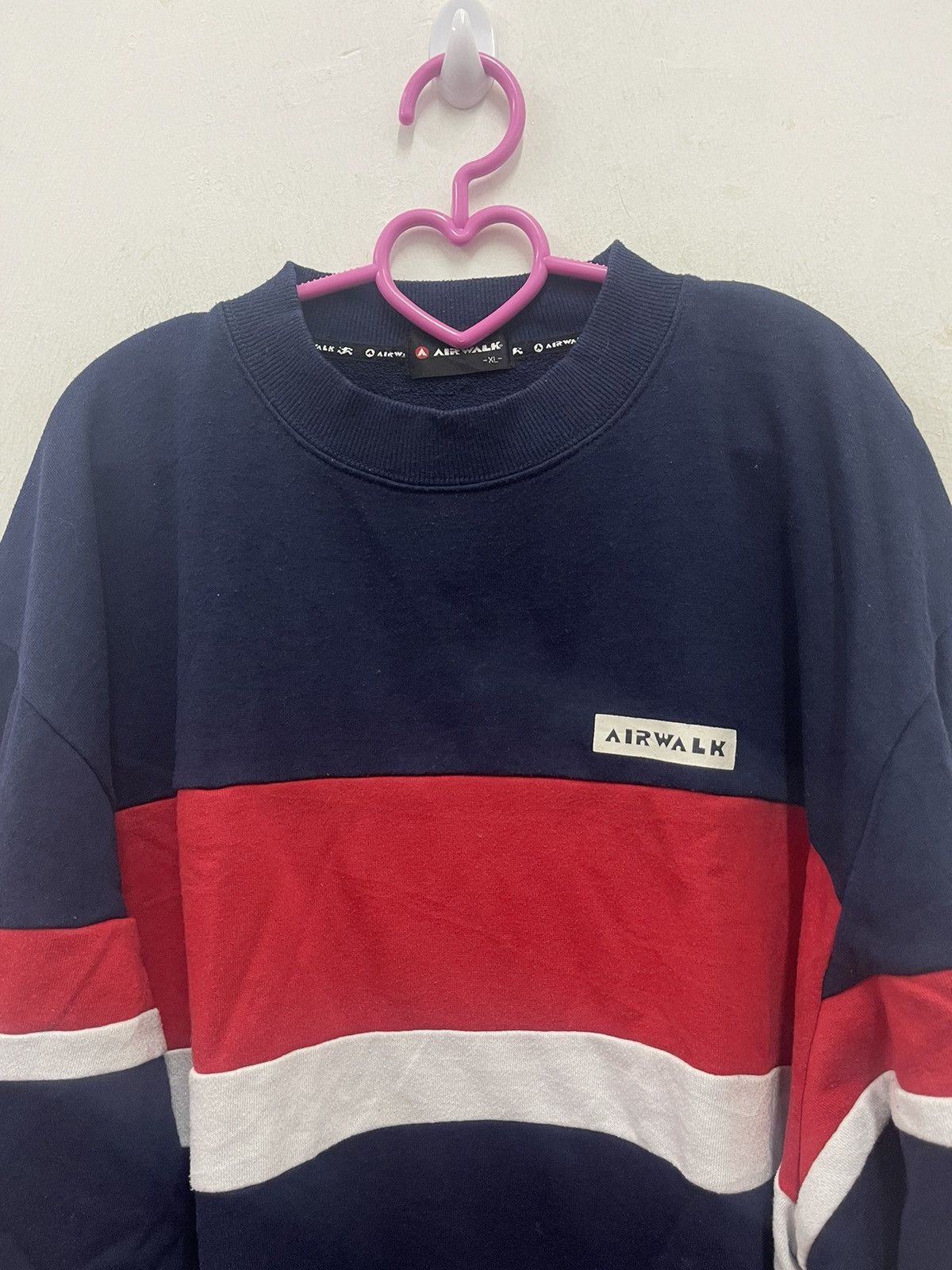 Airwalk Rare Vintage AIRWALK Sweatshirt Size US XL / EU 56 / 4 - 2 Thumbnail
