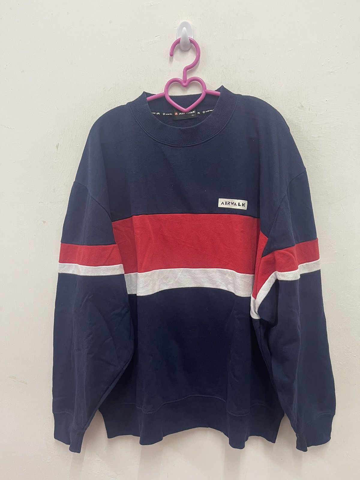 Airwalk Rare Vintage AIRWALK Sweatshirt Size US XL / EU 56 / 4 - 1 Thumbnail