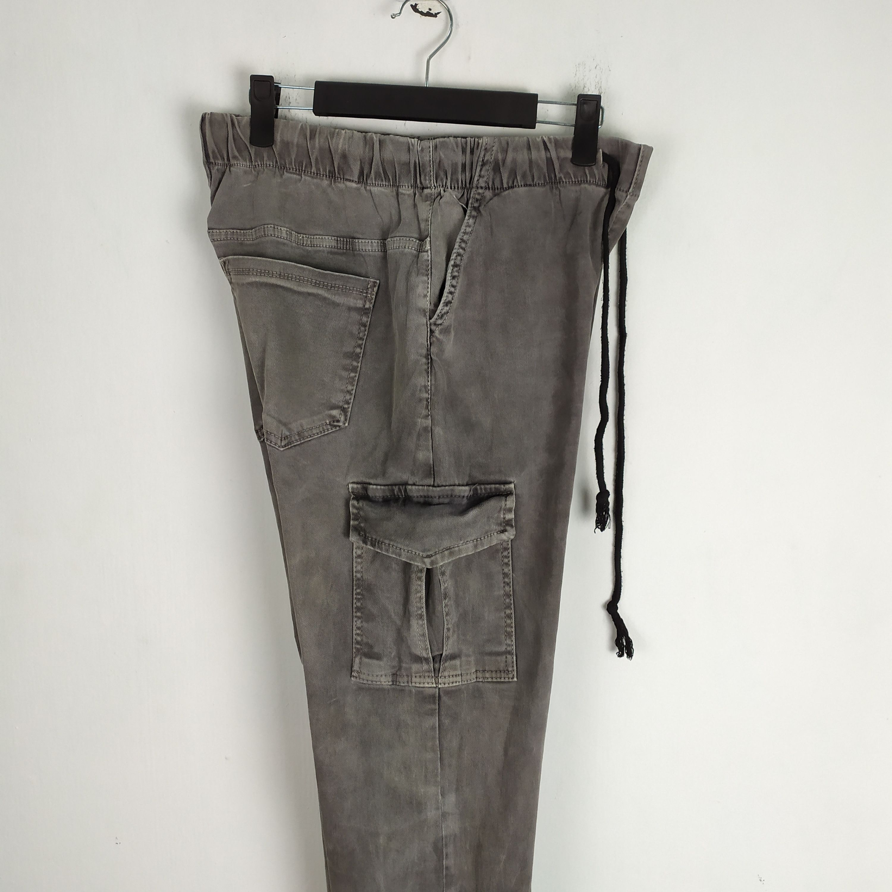 Japanese Brand JAPANESE BRAND SPRING WAIST FADED BLACK CARGO PANTS Size US 30 / EU 46 - 3 Thumbnail