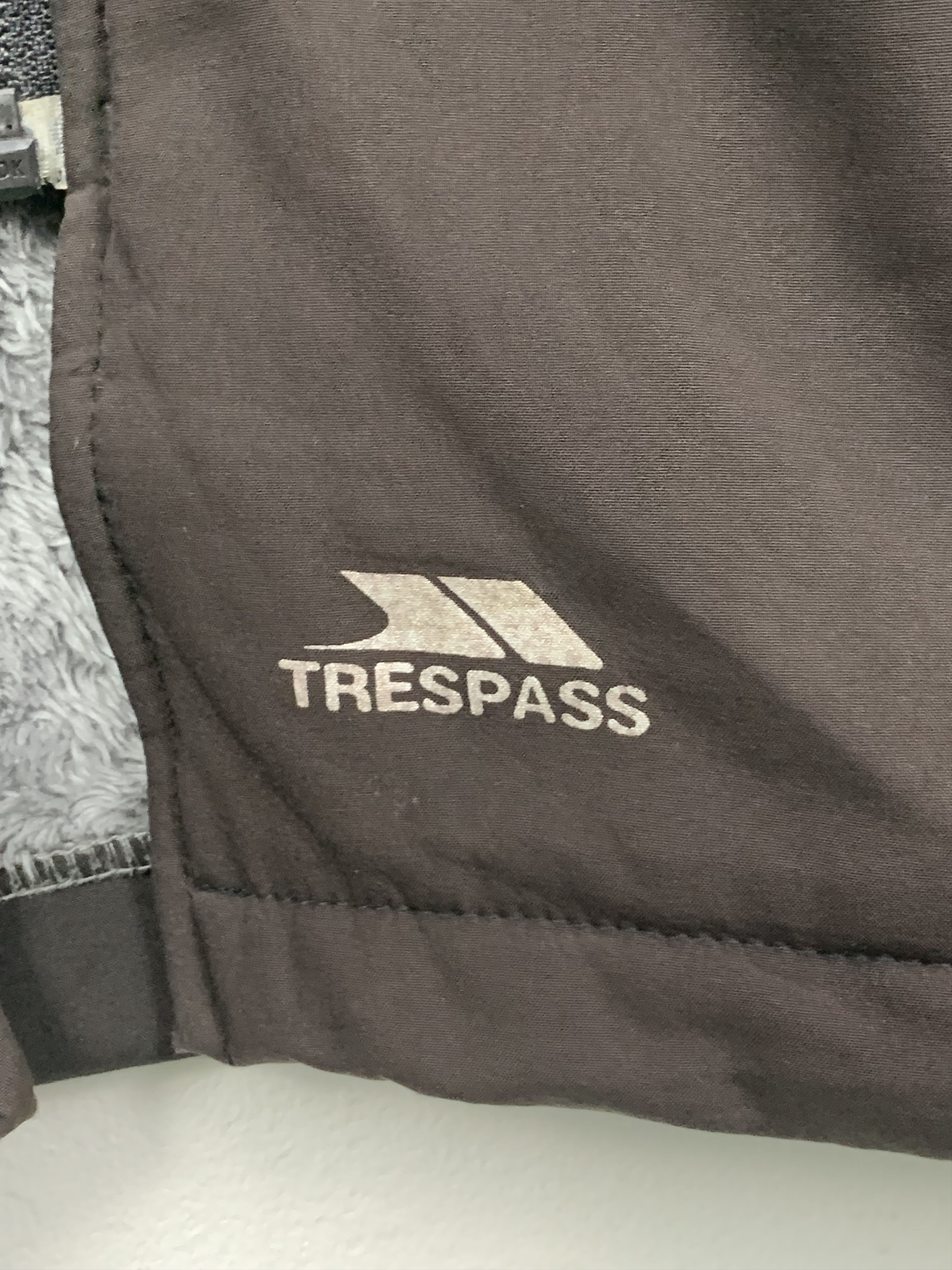 Japanese Brand TRESPASS Windbreaker Sherpa Lining Zip Hoodie Jacket Size US S / EU 44-46 / 1 - 6 Thumbnail