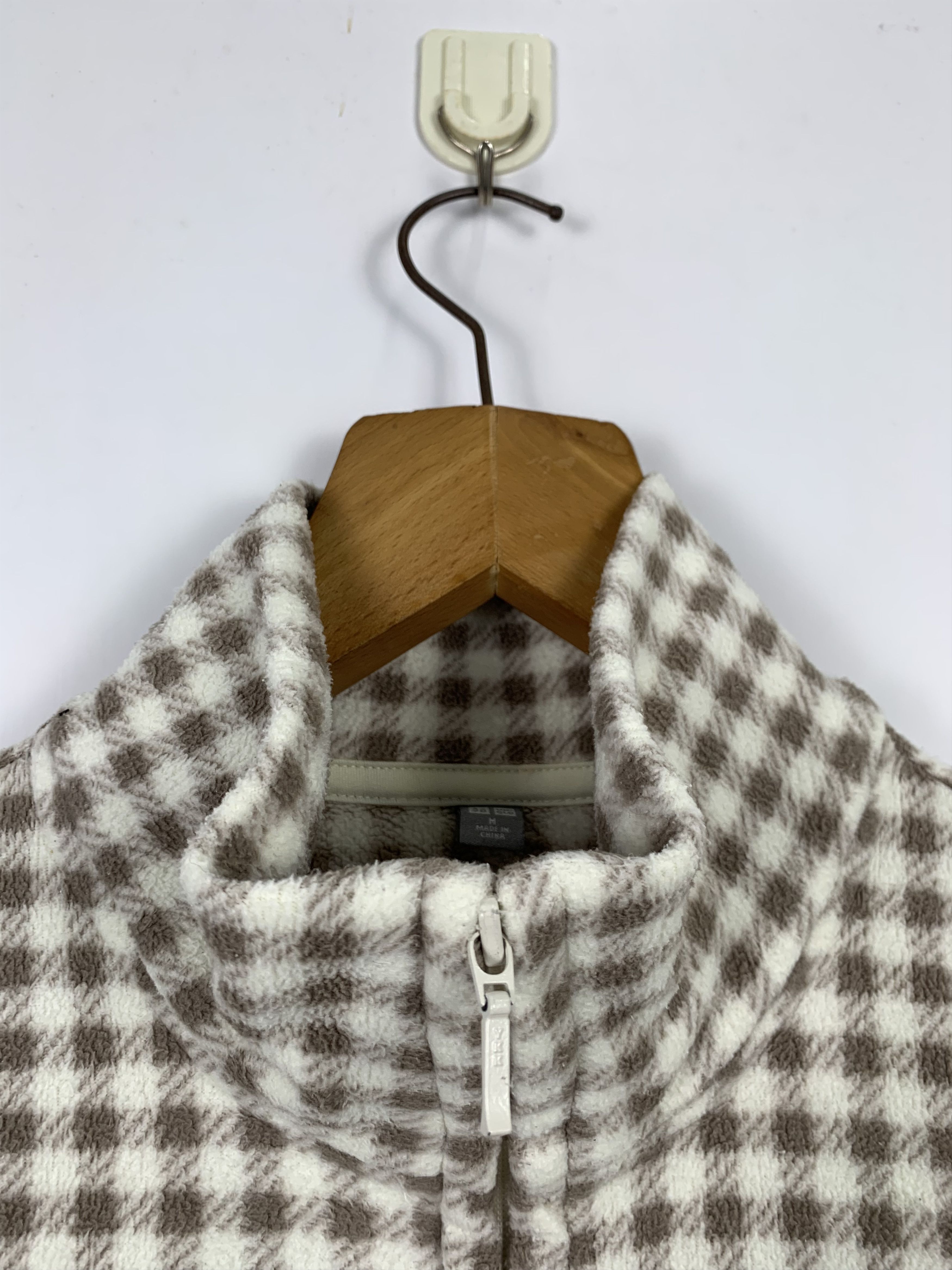 Uniqlo Vintage UNIQLO Fleece Jacket Zip Up J0513 Size US S / EU 44-46 / 1 - 5 Thumbnail