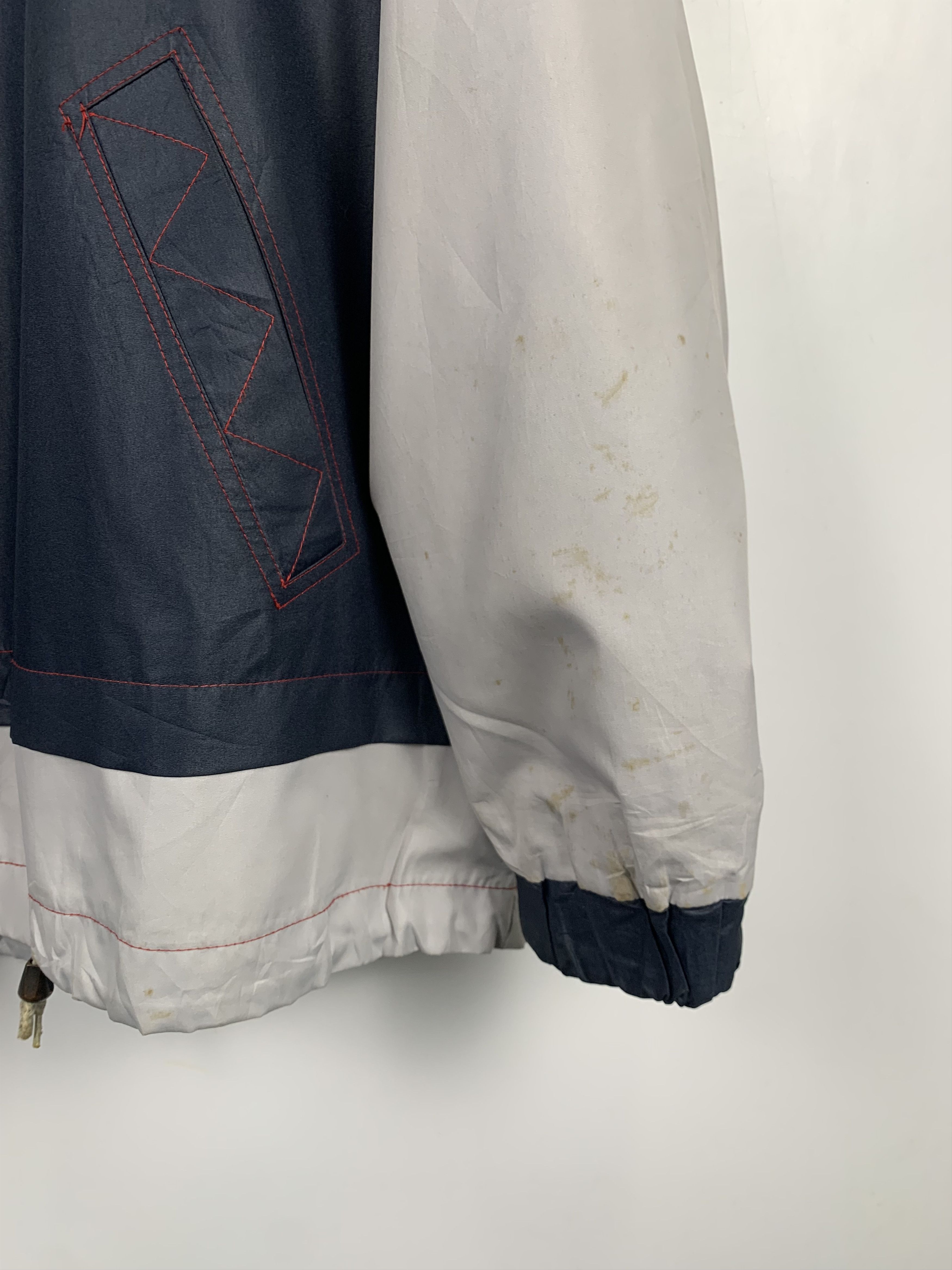 Japanese Brand Vintage JONIOR Big Logo Windbreaker Jacket J0422 Size US L / EU 52-54 / 3 - 3 Thumbnail