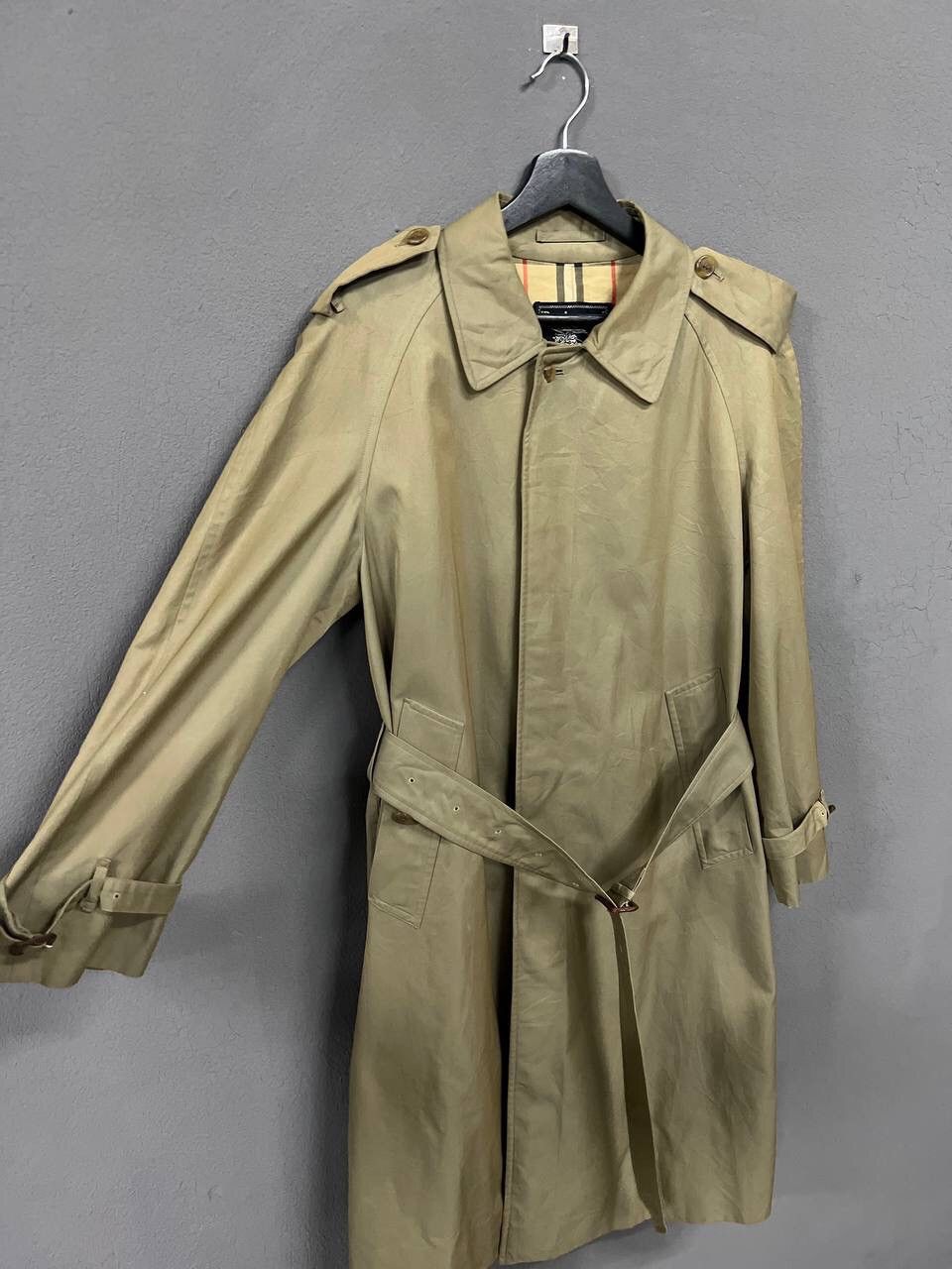 Burberry BURBERRYS’ TRENCH COAT NOVACHECK LINED Size US M / EU 48-50 / 2 - 6 Thumbnail