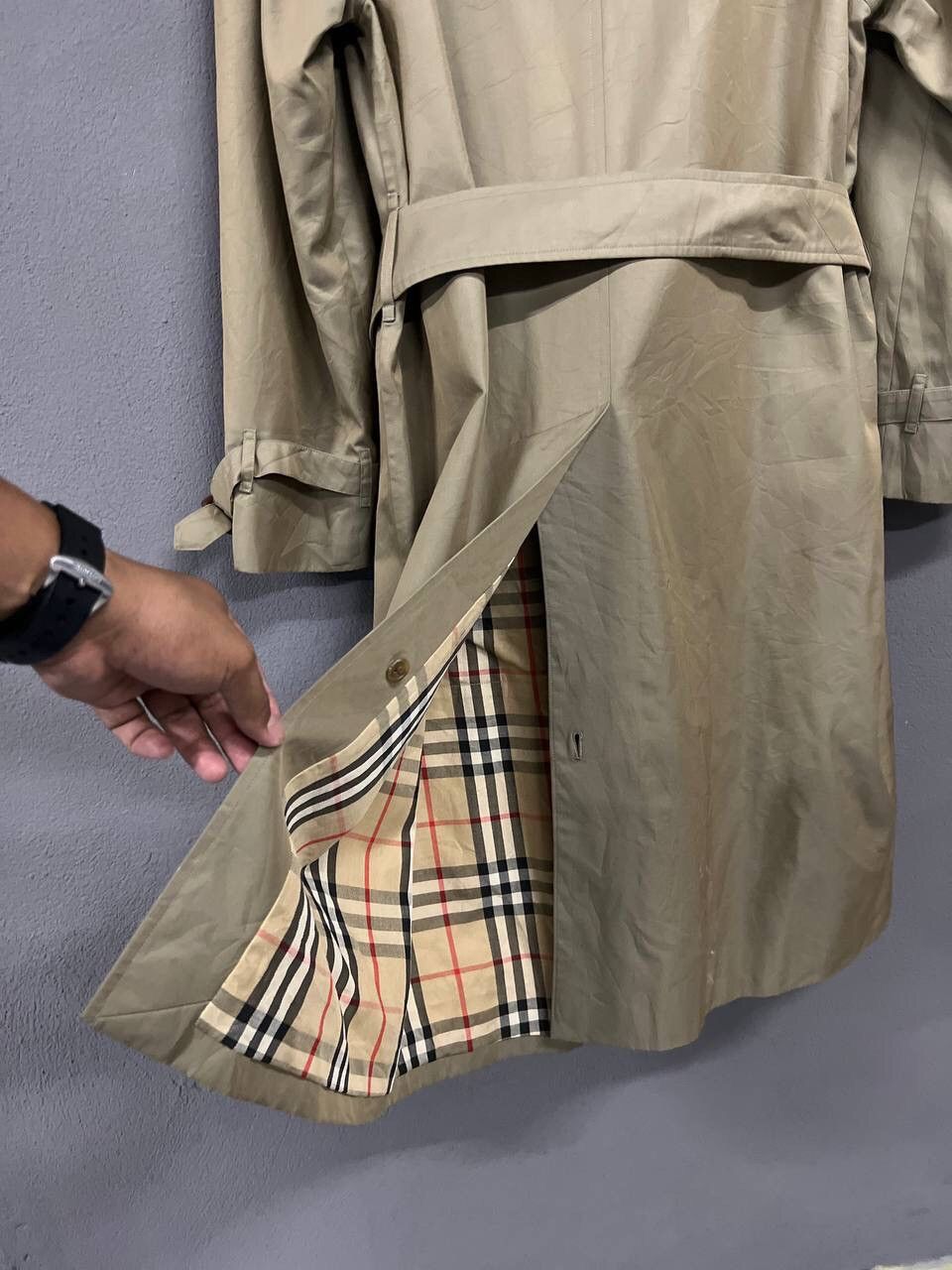 Burberry BURBERRYS’ TRENCH COAT NOVACHECK LINED Size US M / EU 48-50 / 2 - 10 Thumbnail