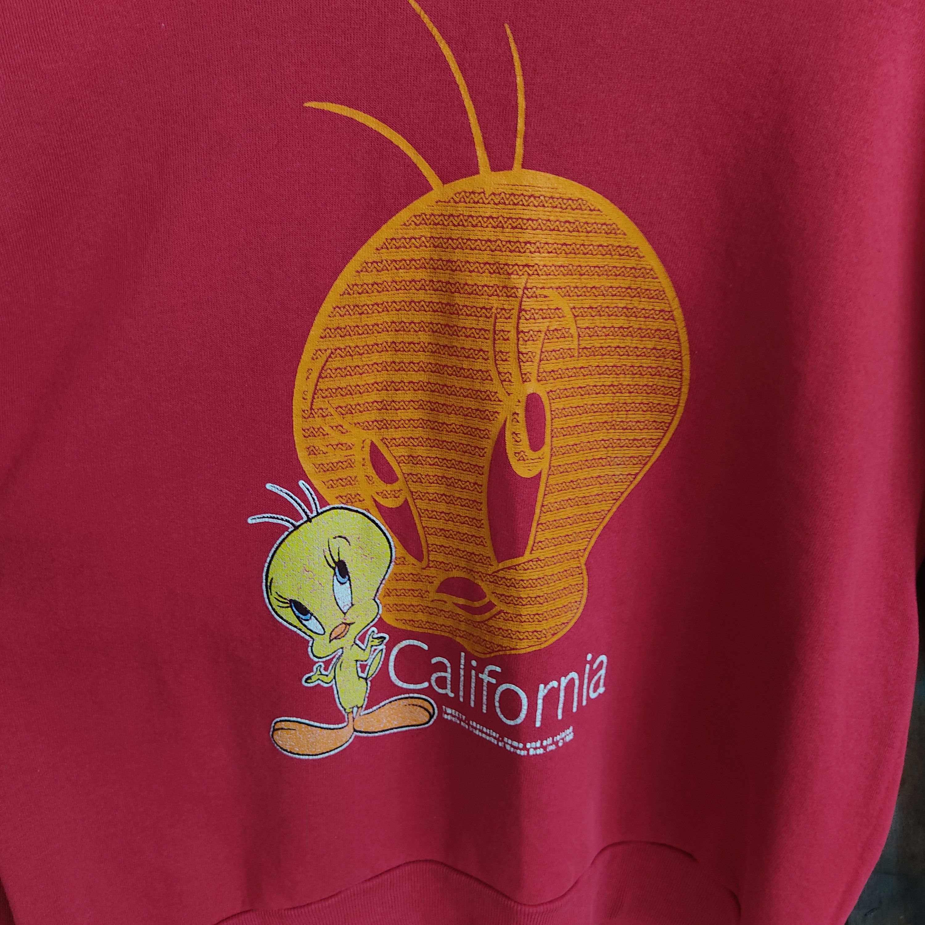Vintage Vintage 90s Tweety Sweatshirt Size US L / EU 52-54 / 3 - 6 Thumbnail