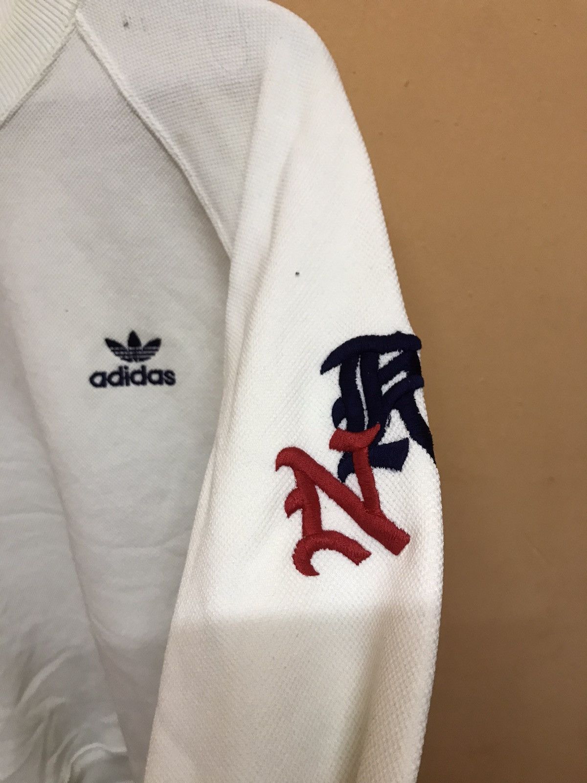 ‼️VTG ADIDAS SSHIRT 80s SIMPLE PATTERN