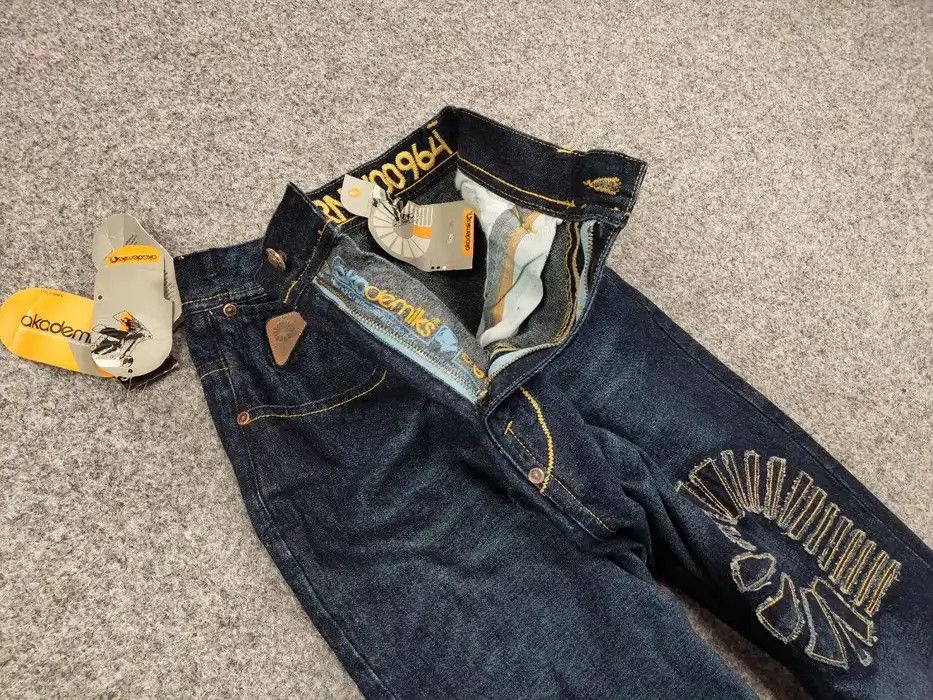 Akademiks Vintage 90's NEW Japan Akademiks Logo Hip Hop Denim Jeans Size US 36 / EU 52 - 5 Thumbnail