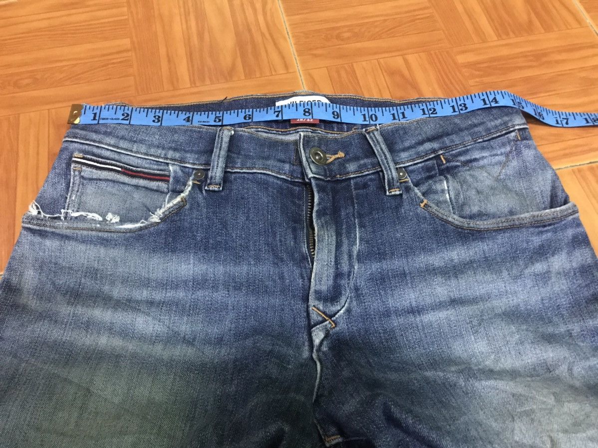 Tommy Hilfiger Vintage Slim Fit Distressed Blue Jeans Men’s Casual Denim Size US 30 / EU 46 - 13 Thumbnail