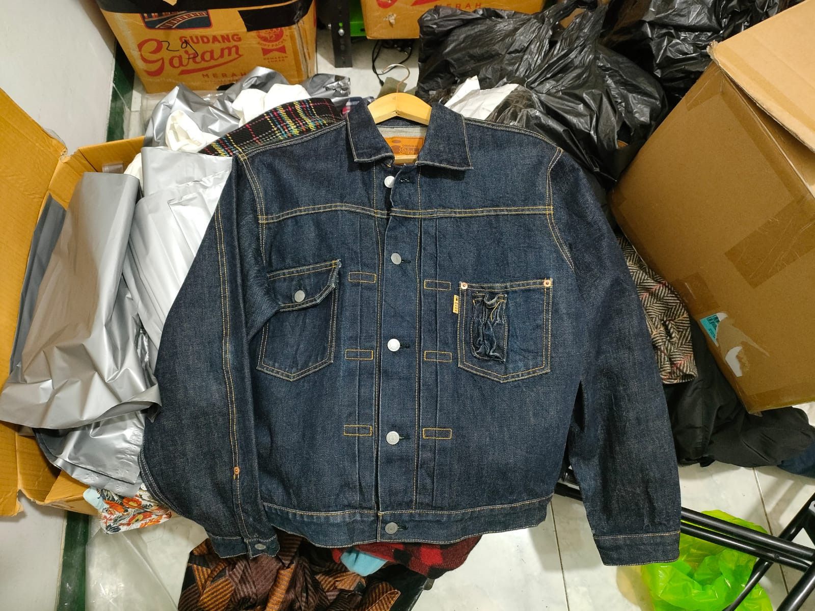 Japanese Brand Fit M to L, 90'S Docomo Shikoku Type 2 Selvedge Denim Jacket Size US L / EU 52-54 / 3 - 5 Thumbnail