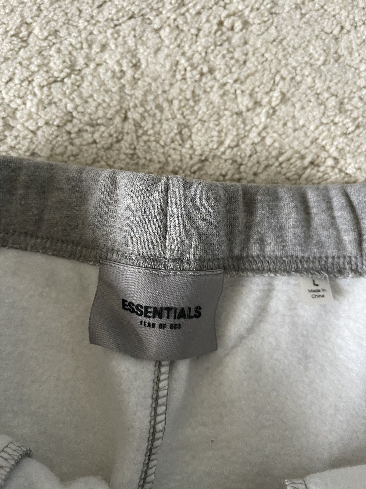 FOG × Fear of God × Pacsun Fear of God ESSENTIALS Heather Oat Sweat Shorts FW21 Sz (L) Size US 34 / EU 50 - 3 Thumbnail