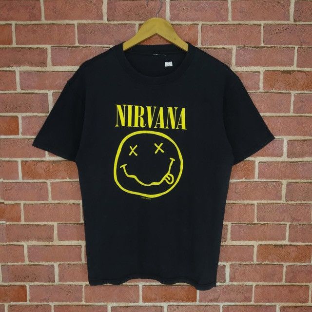 Nirvana Vintage 1992 NIRVANA Smiley Grunge Kurt Cobain Band Shirt Size US M / EU 48-50 / 2 - 1 Thumbnail