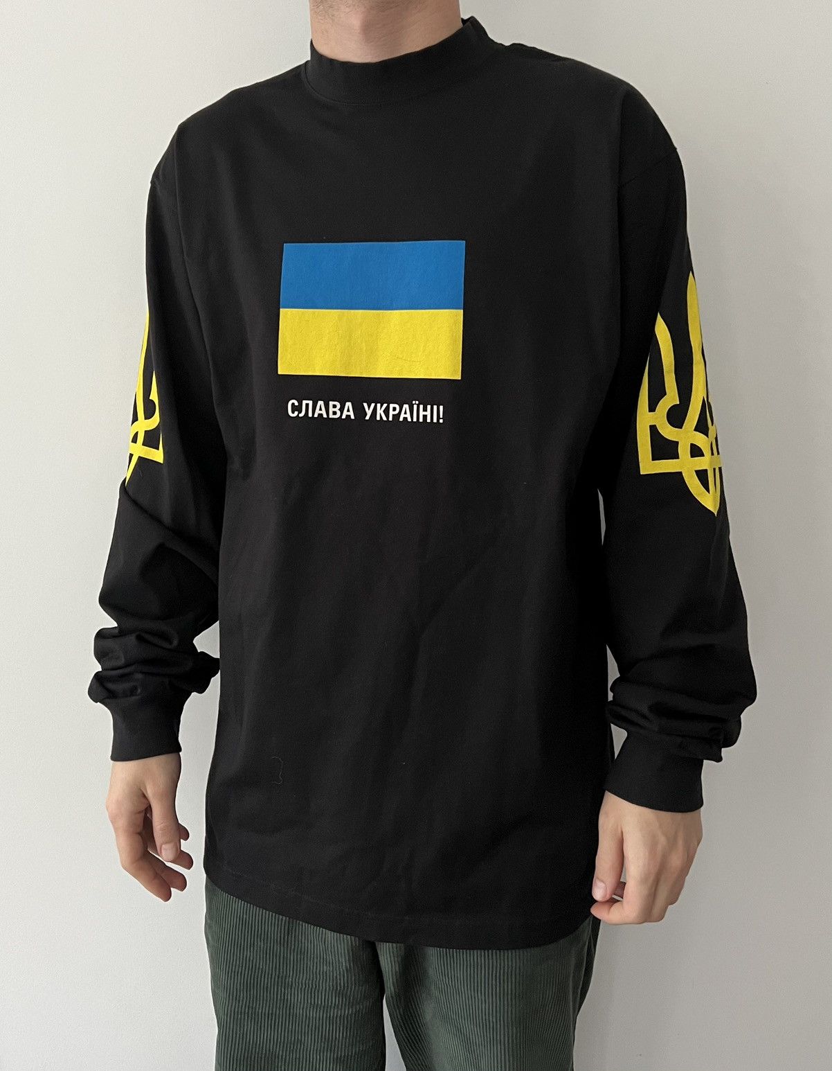 Balenciaga Balenciaga LIMITED EDITION Ukraine Unite24 T-Shirt Size US M / EU 48-50 / 2 - 6 Thumbnail