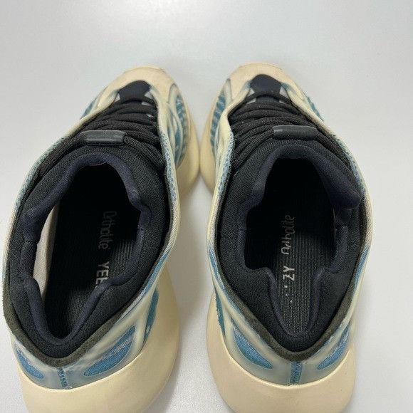 Adidas ADIDAS YEEZY 700 V3 BOOST KANYE WEST KYANITE SIZE 12 Size US 12 / EU 45 - 4 Thumbnail