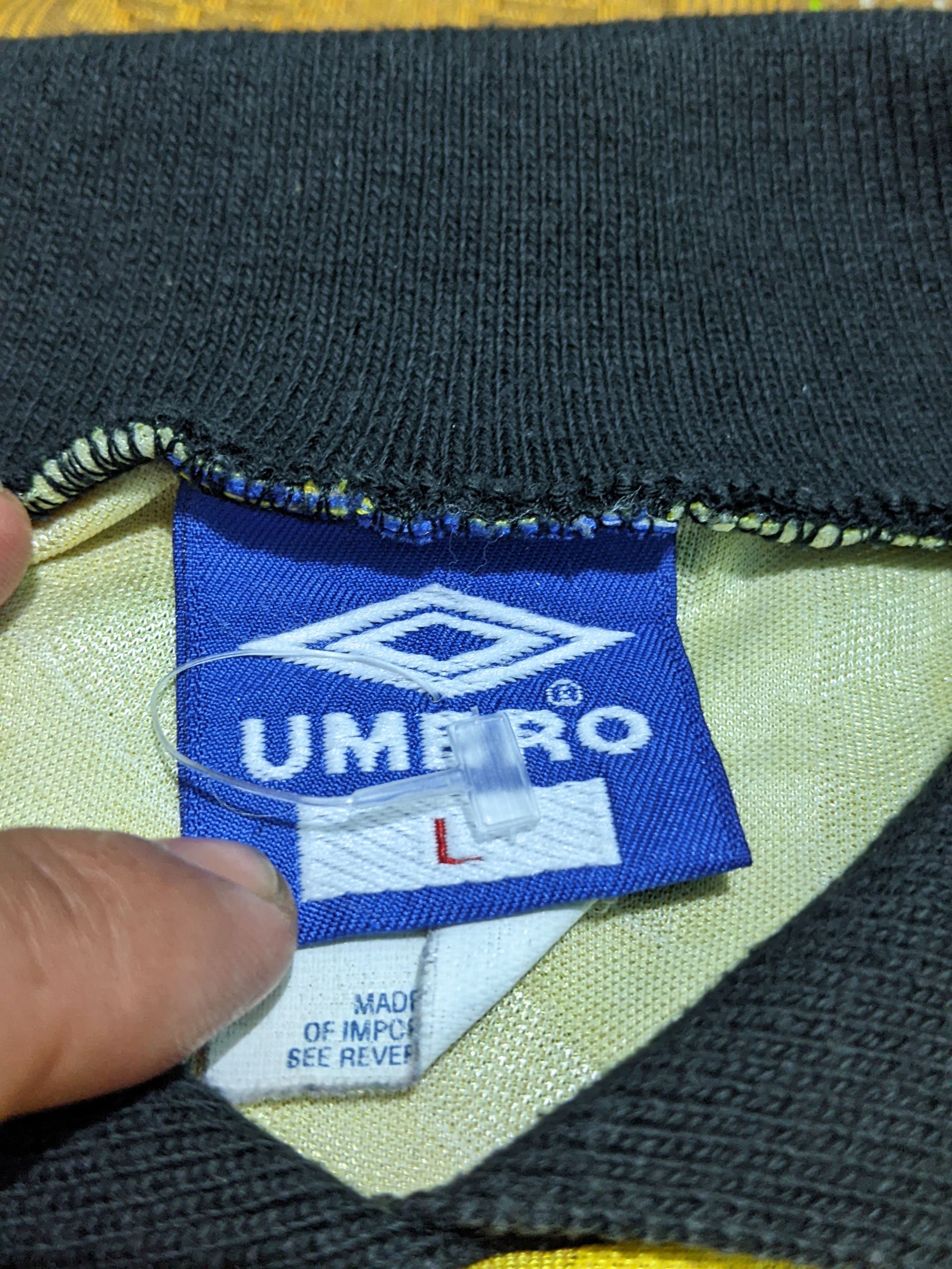 Umbro England 92-93 goalkeeper template Jersey football shirt Size US L / EU 52-54 / 3 - 3 Thumbnail