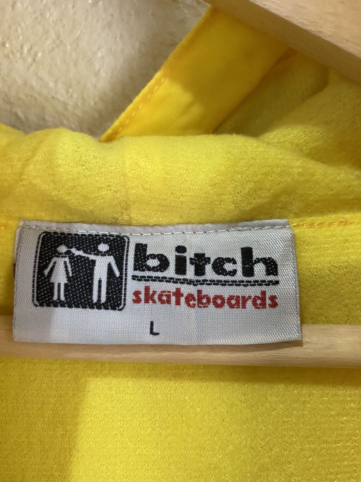 Powell Peralta Bitch Skateboard Light Yellow Nylon Hood Jacket Size US XL / EU 56 / 4 - 3 Thumbnail
