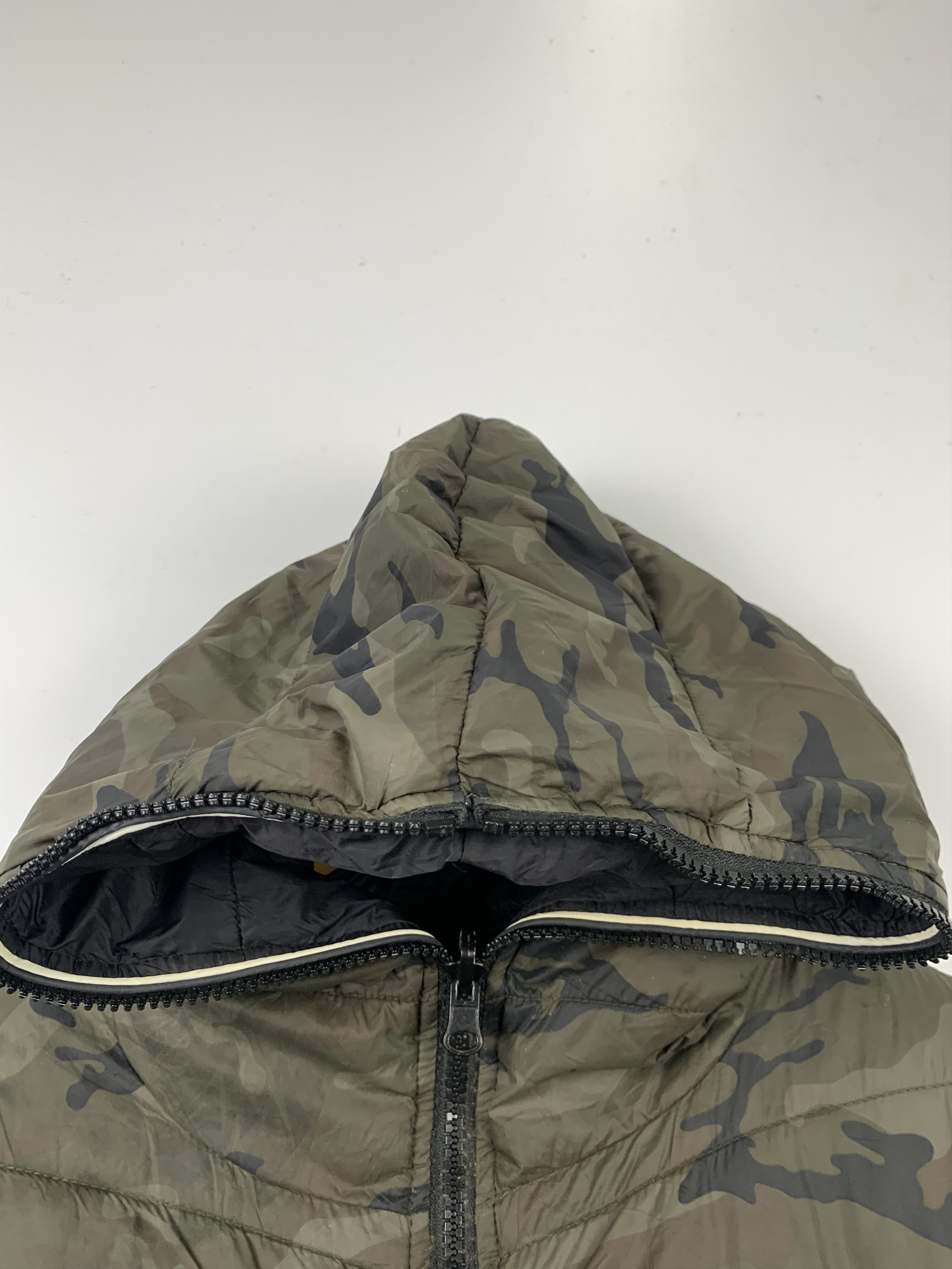 Japanese Brand Vintage Japanese Brand Puffer Camouflage Reversible Jacket Size US M / EU 48-50 / 2 - 5 Thumbnail