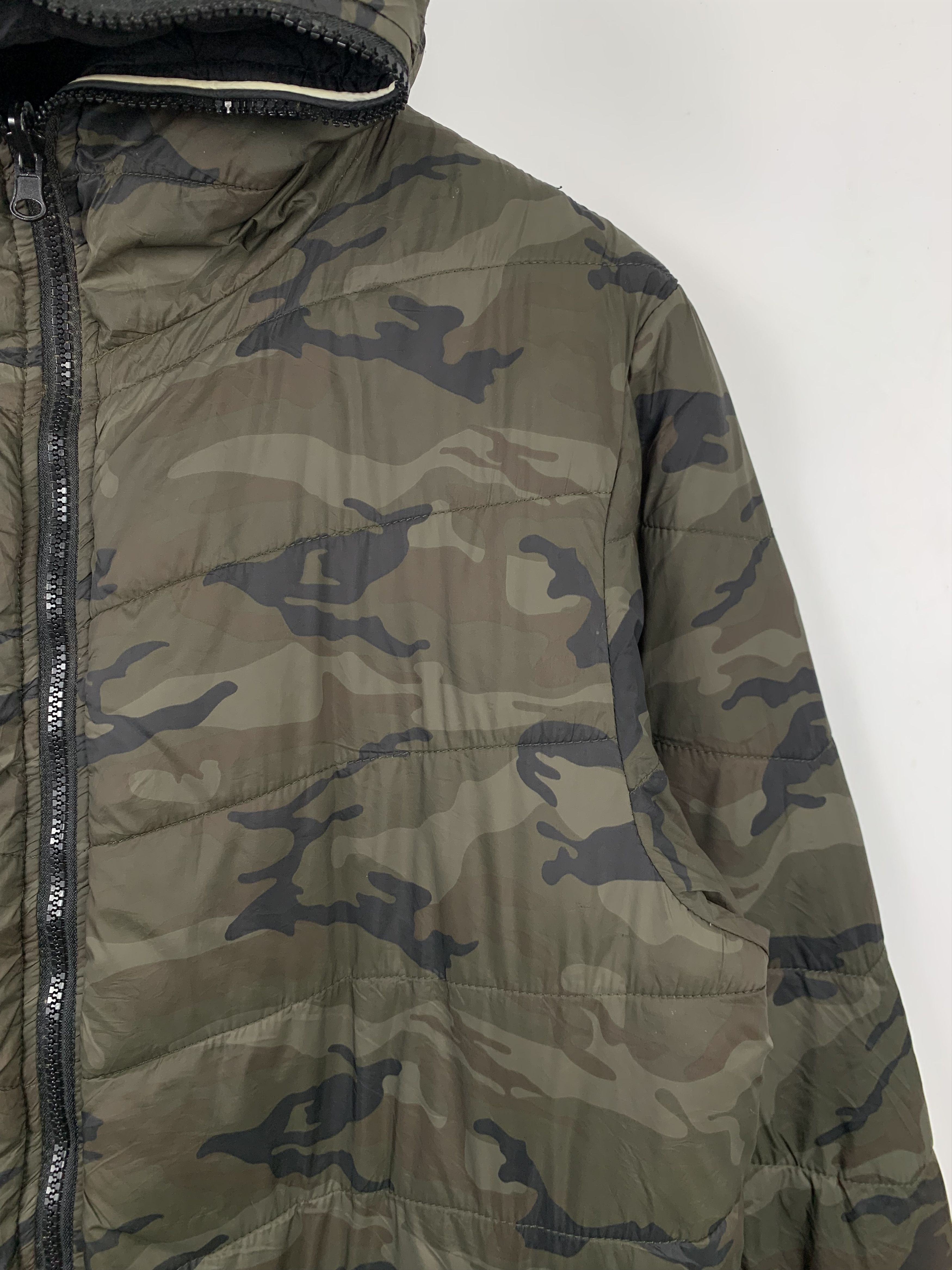 Japanese Brand Vintage Japanese Brand Puffer Camouflage Reversible Jacket Size US M / EU 48-50 / 2 - 4 Thumbnail