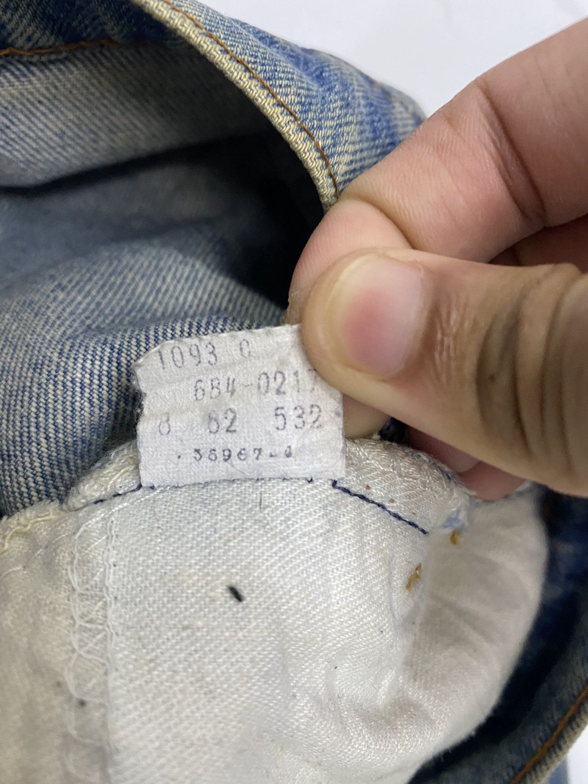 Levi's VINTAGE LEVIS OREN TAB DISTRESSED DENIM FLARED PANTS Size 28" / US 6 / IT 42 - 12 Thumbnail