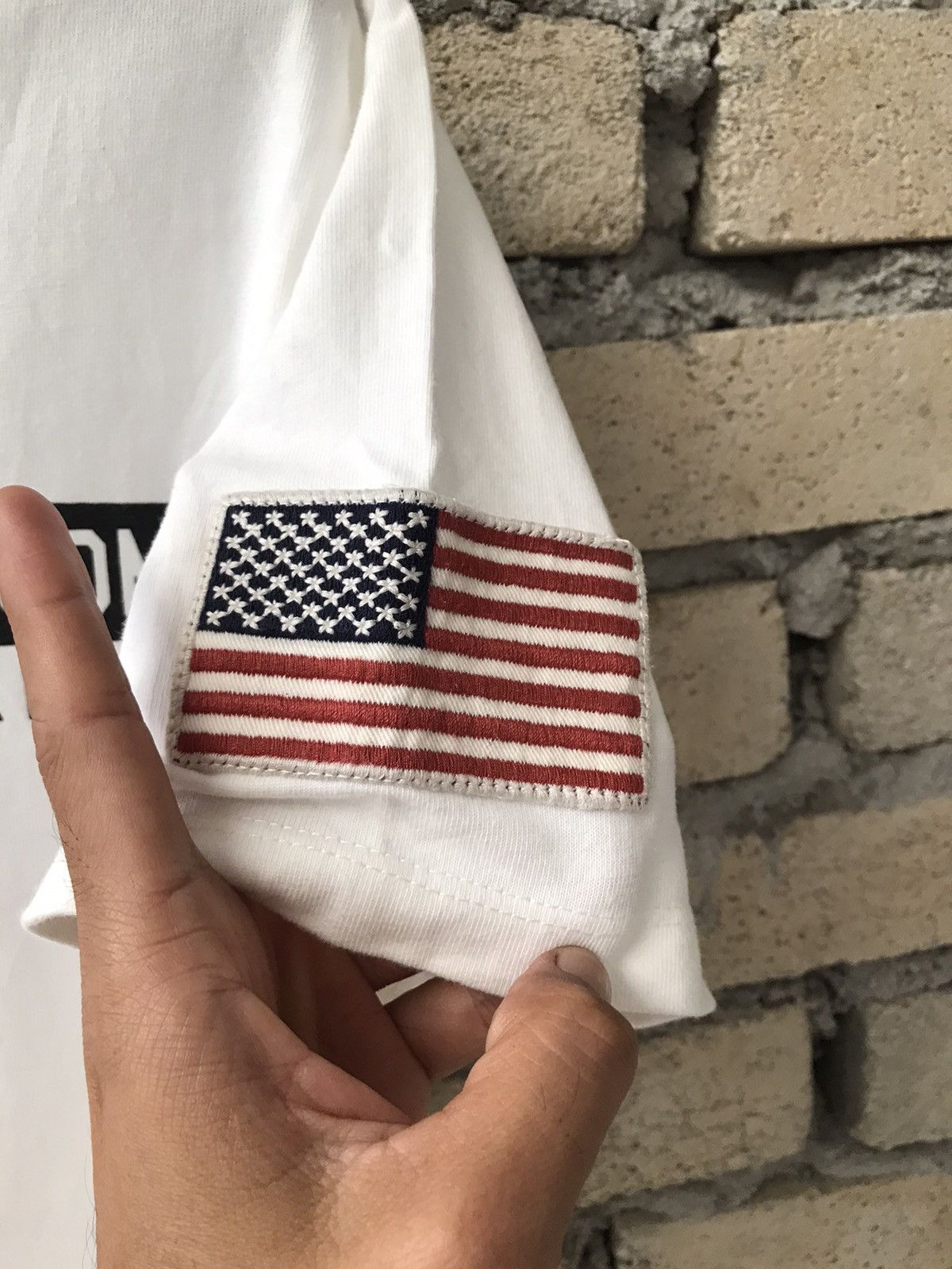 Avirex Avirex Uss Airbone Air Force Patchers Military Style Tee Size US S / EU 44-46 / 1 - 4 Thumbnail
