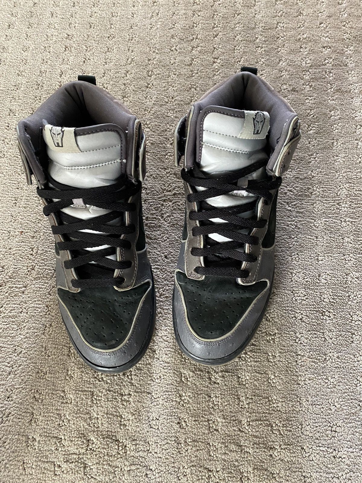 MF Doom × Nike Dunk High SB Premium MF Doom 2007 Size US 9 / EU 42 - 2 Thumbnail