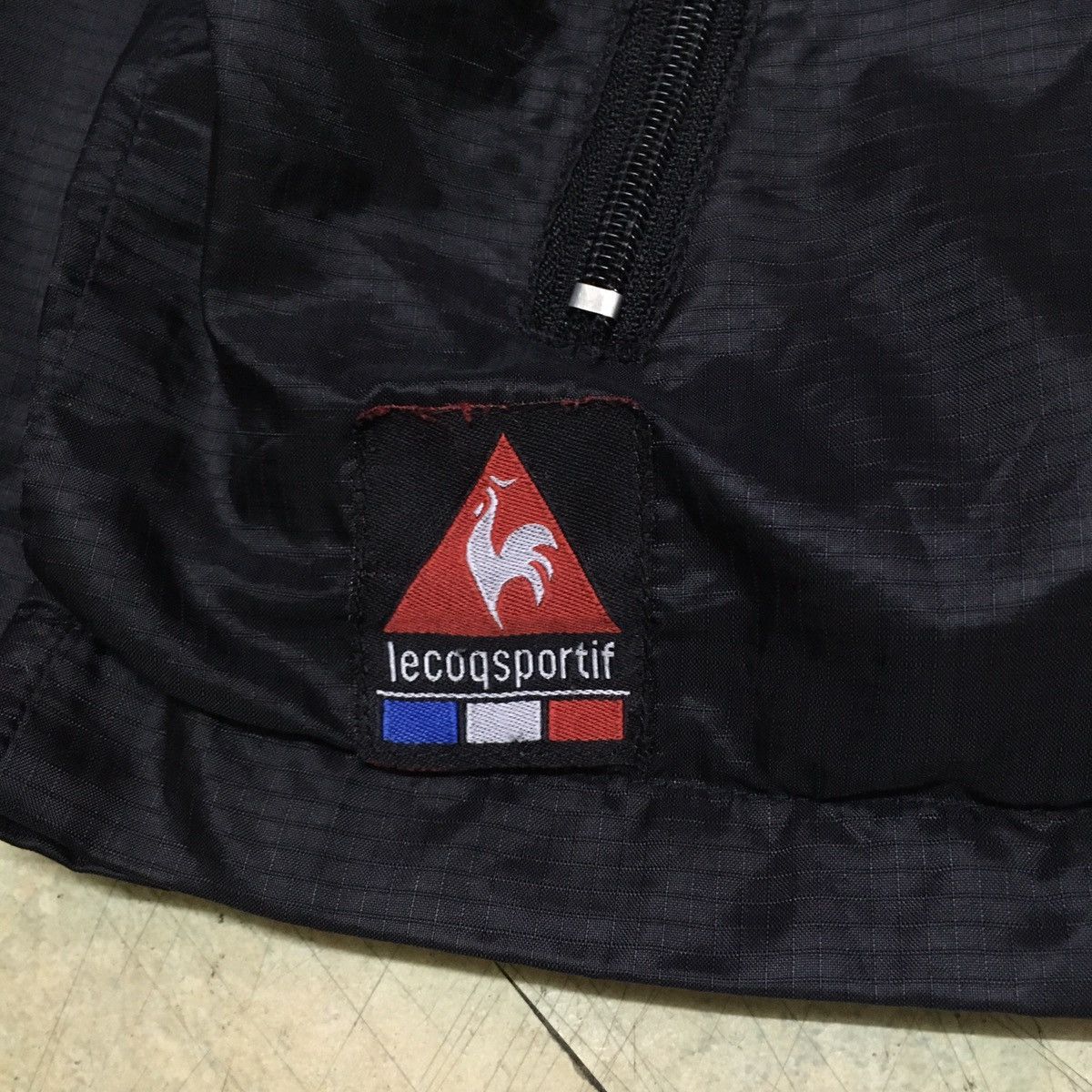 Le Coq Sportif Vintage Le Coq Sportif Black Windbreaker Light Jacket Size US M / EU 48-50 / 2 - 2 Thumbnail