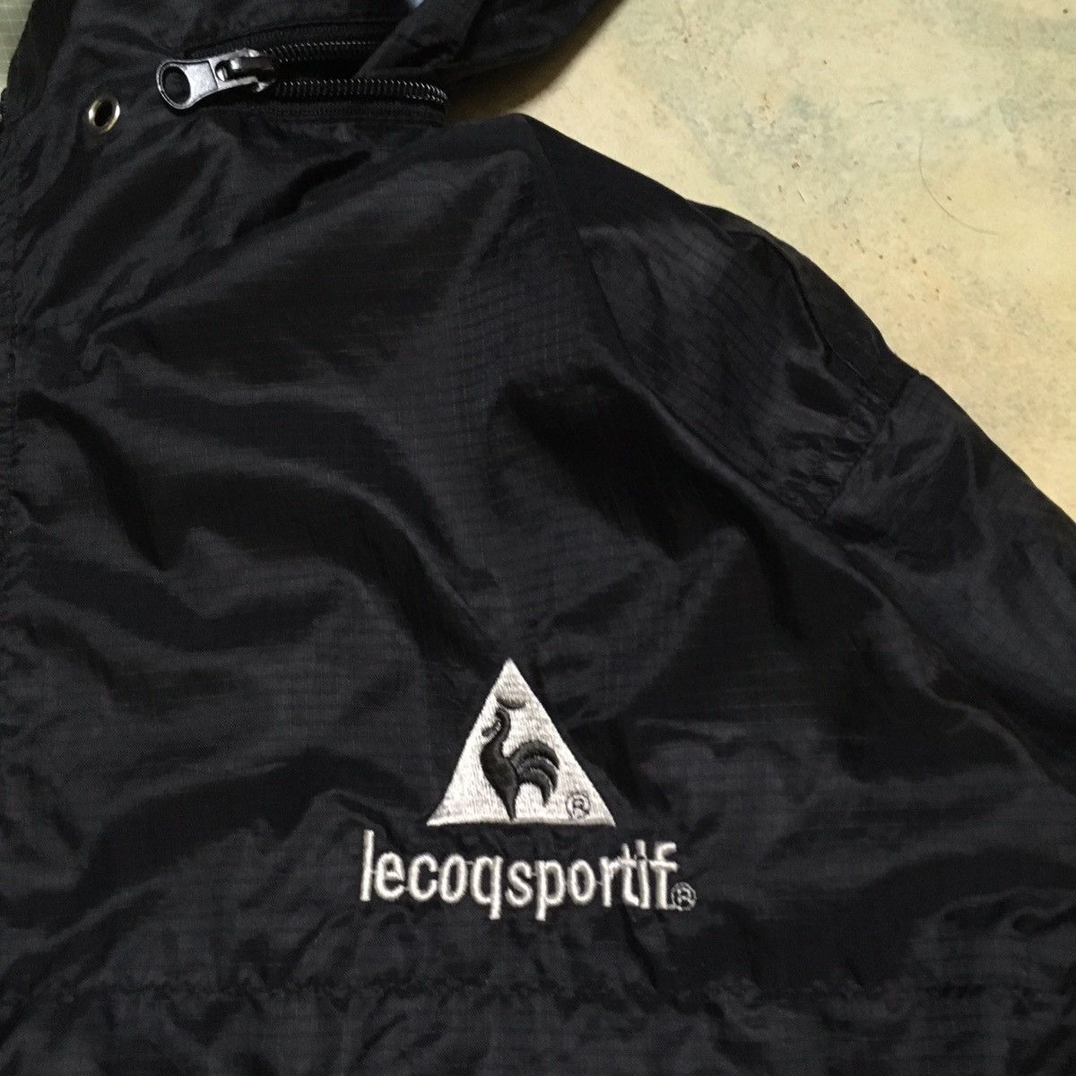 Le Coq Sportif Vintage Le Coq Sportif Black Windbreaker Light Jacket Size US M / EU 48-50 / 2 - 3 Thumbnail