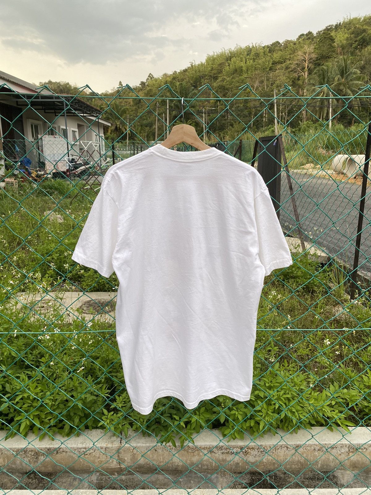 Supreme Supreme Dan Johnson Art Printed Tshirt Size US L / EU 52-54 / 3 - 2 Thumbnail