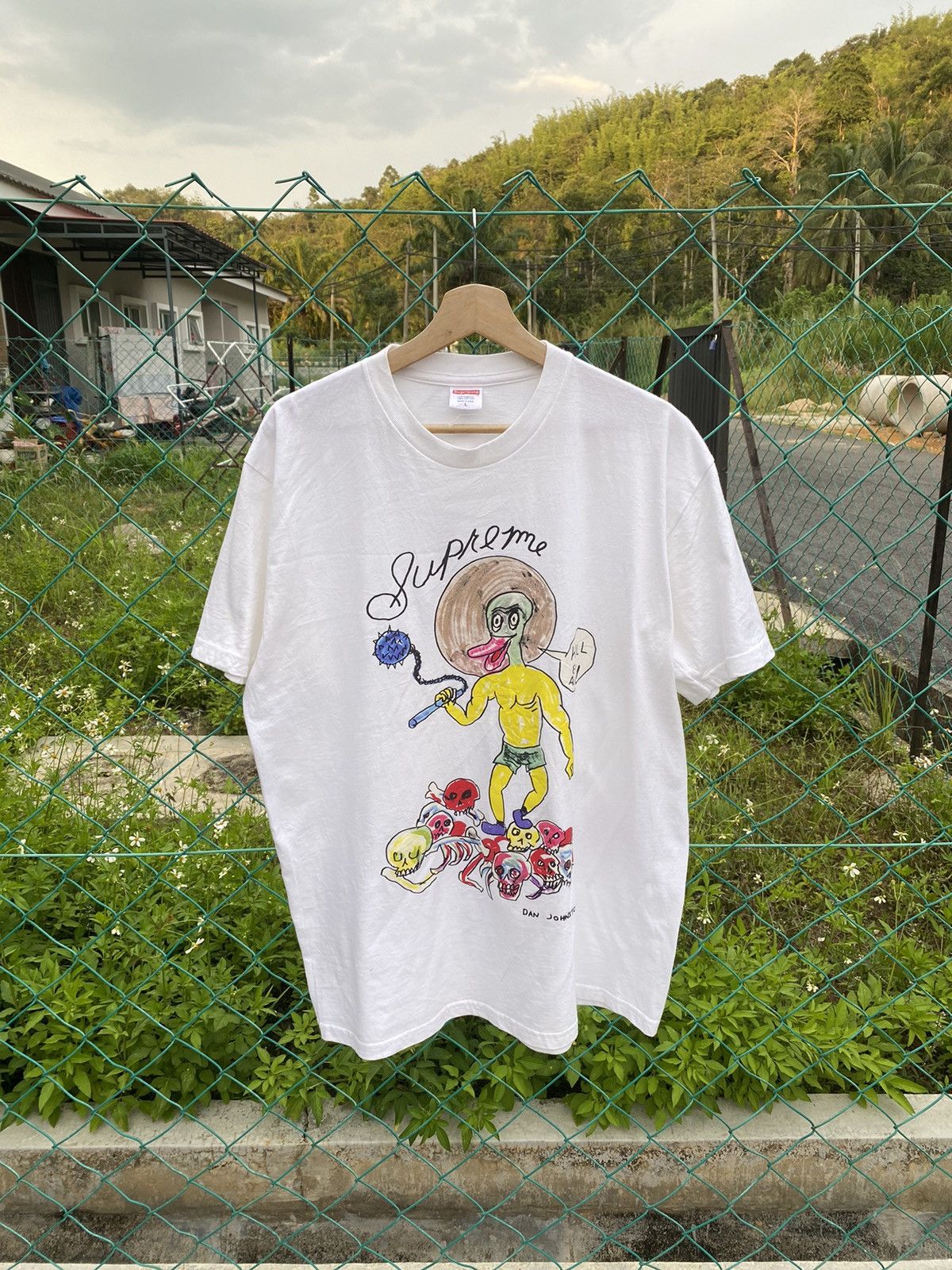 Supreme Supreme Dan Johnson Art Printed Tshirt Size US L / EU 52-54 / 3 - 1 Thumbnail