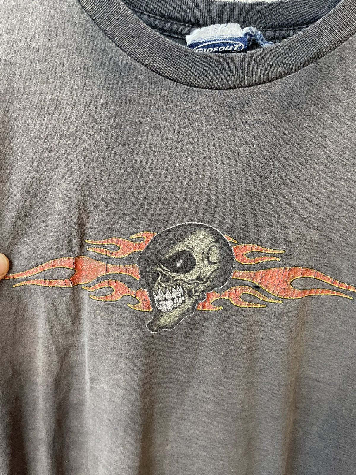 Vintage Vintage THRASHED Tank Shirt Skull Flames Tribal Cut Off Size US XL / EU 56 / 4 - 3 Thumbnail