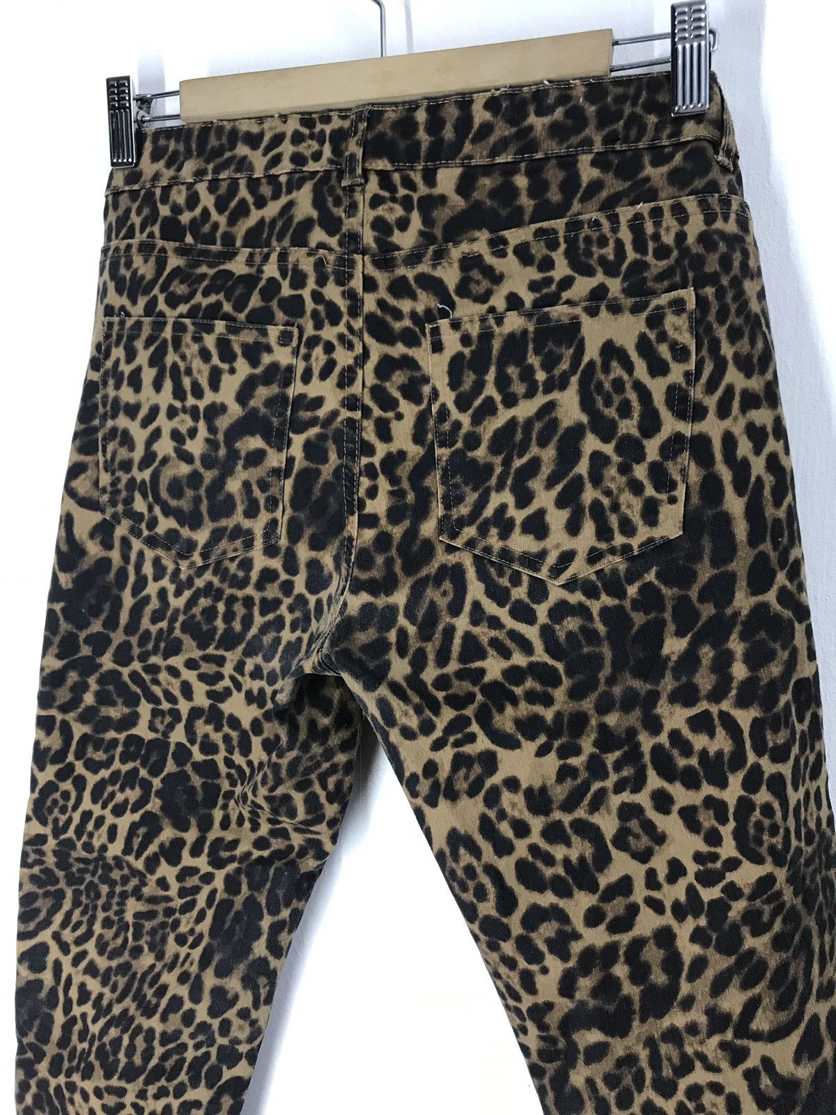H&M H&m Leopard Printed Skinny Pants Size US 30 / EU 46 - 5 Thumbnail